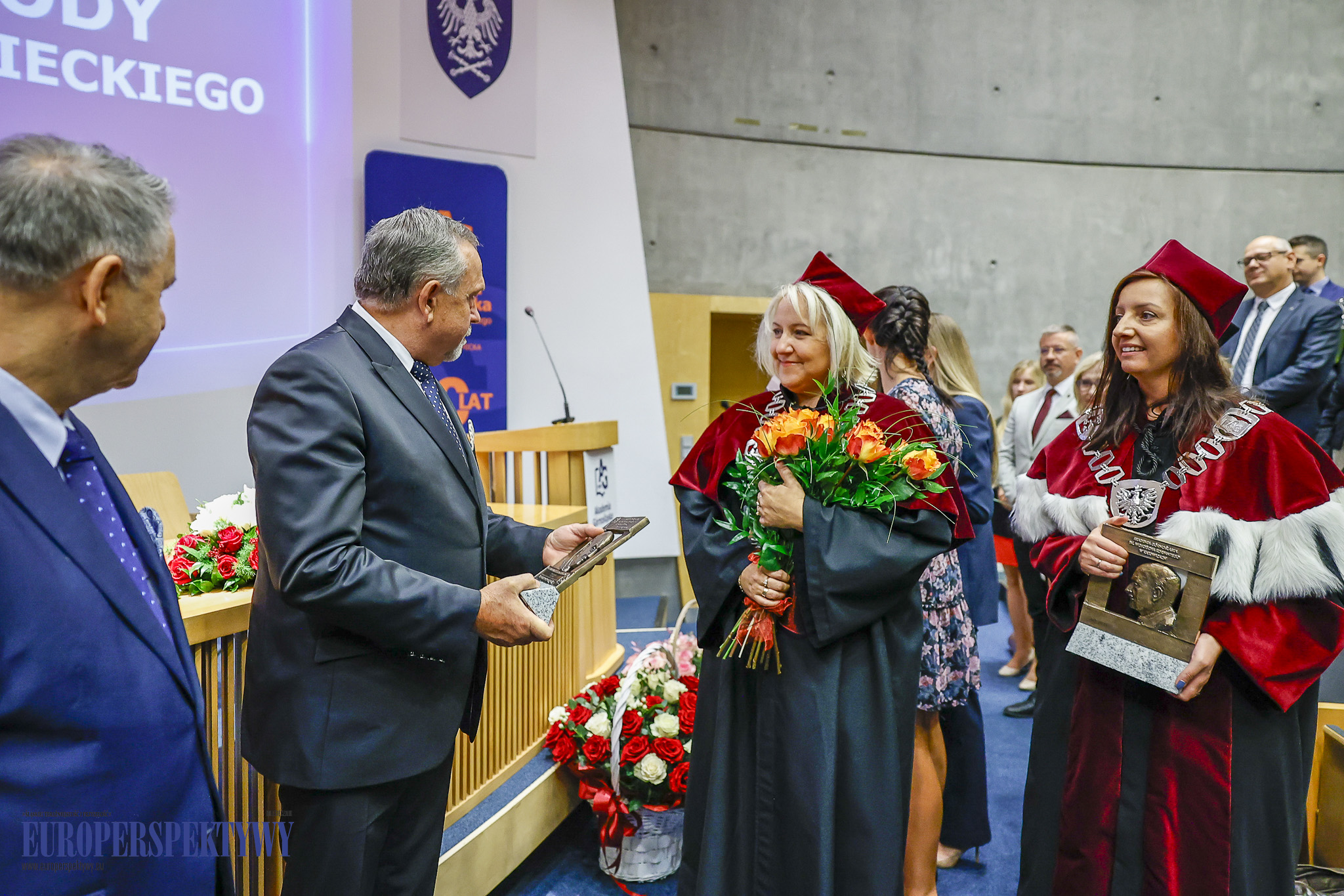 INAUGURACJA ROKU 2023/2024 AKADEMIA GÓRNOŚLĄSKA Europerspektywy Akademia Górnośląska w Katowicach rozpoczęła rok akademicki 2023/2024