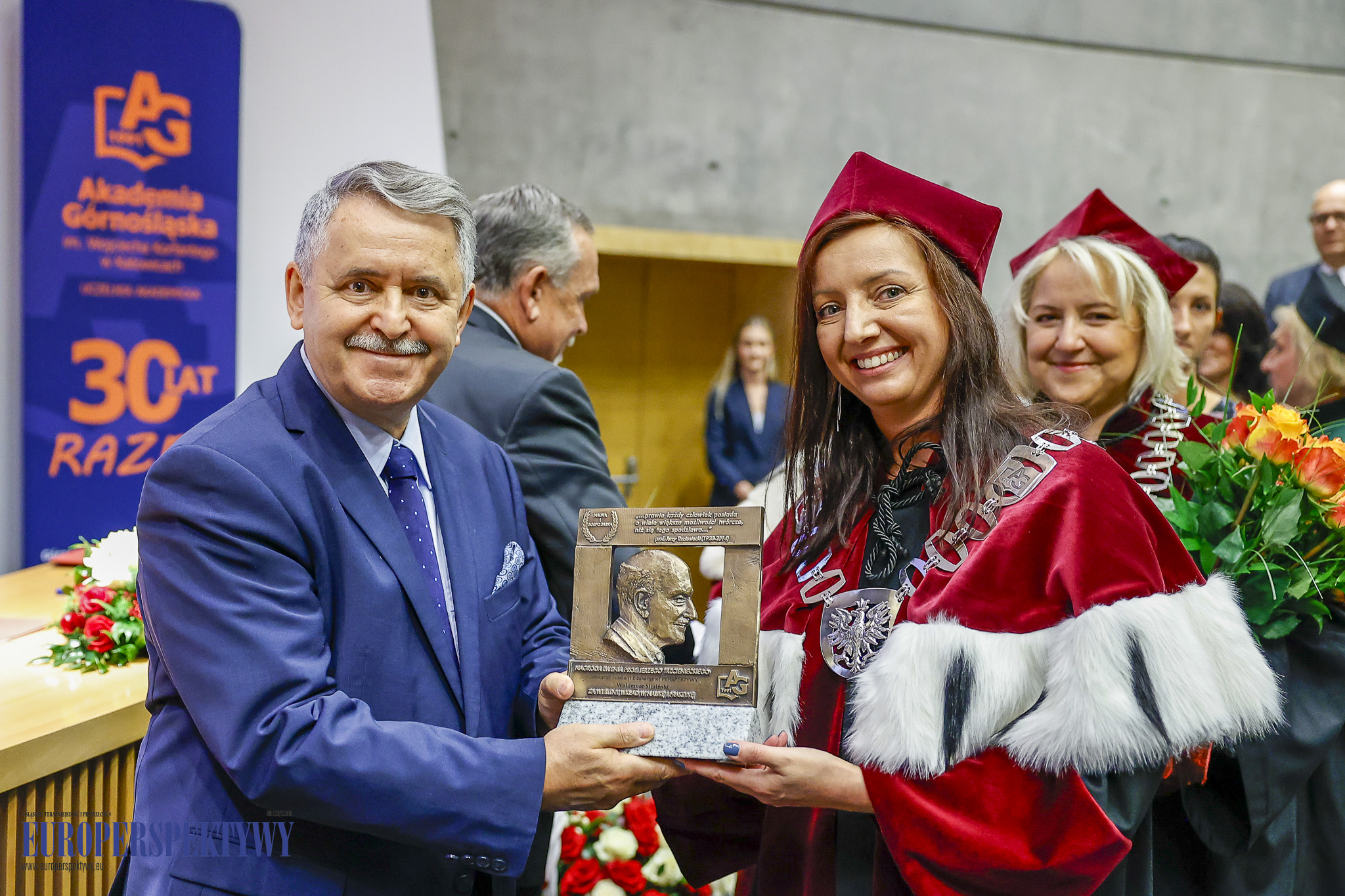 INAUGURACJA ROKU 2023/2024 AKADEMIA GÓRNOŚLĄSKA Europerspektywy Akademia Górnośląska w Katowicach rozpoczęła rok akademicki 2023/2024