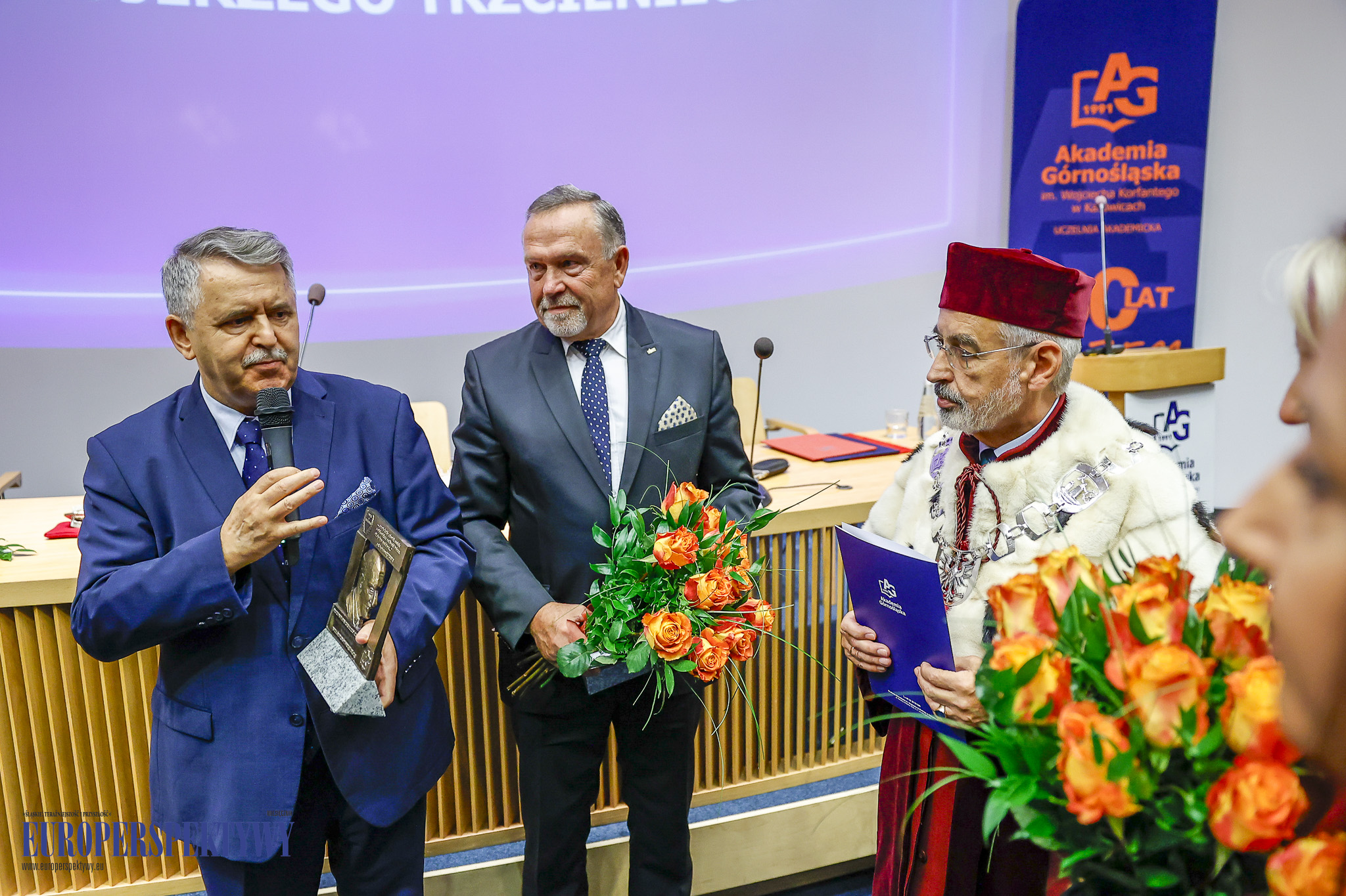 INAUGURACJA ROKU 2023/2024 AKADEMIA GÓRNOŚLĄSKA Europerspektywy Akademia Górnośląska w Katowicach rozpoczęła rok akademicki 2023/2024