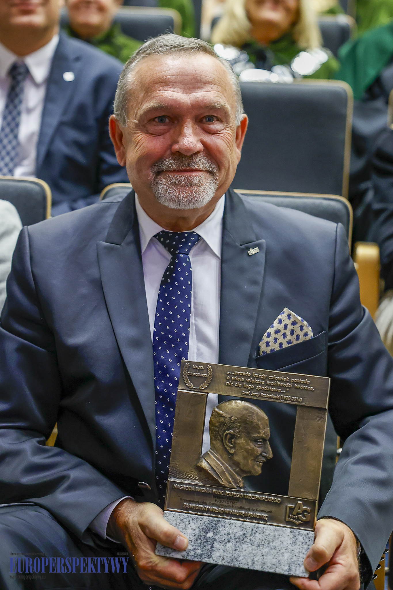 INAUGURACJA ROKU 2023/2024 AKADEMIA GÓRNOŚLĄSKA Europerspektywy Akademia Górnośląska w Katowicach rozpoczęła rok akademicki 2023/2024