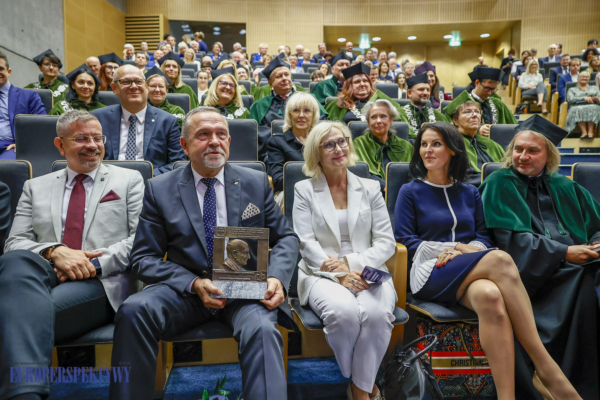 INAUGURACJA ROKU 2023/2024 AKADEMIA GÓRNOŚLĄSKA Europerspektywy Akademia Górnośląska w Katowicach rozpoczęła rok akademicki 2023/2024