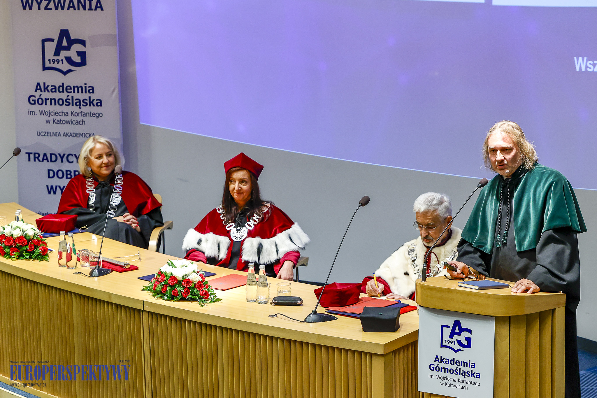 INAUGURACJA ROKU 2023/2024 AKADEMIA GÓRNOŚLĄSKA Europerspektywy Akademia Górnośląska w Katowicach rozpoczęła rok akademicki 2023/2024