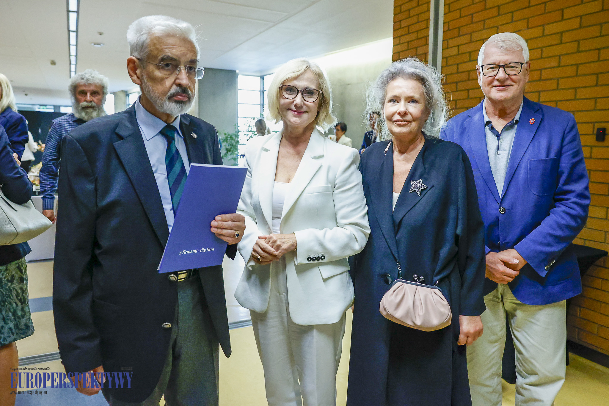 INAUGURACJA ROKU 2023/2024 AKADEMIA GÓRNOŚLĄSKA Europerspektywy Akademia Górnośląska w Katowicach rozpoczęła rok akademicki 2023/2024