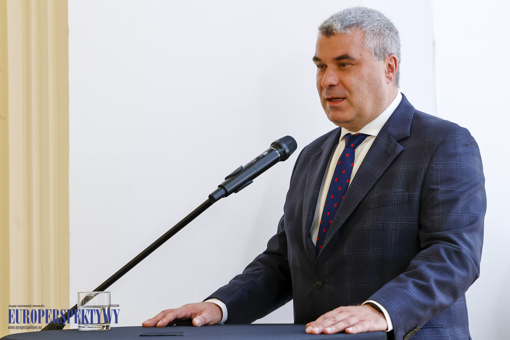 Europerspektywy Huta Pokój Profile: Zasłużony Pracownik