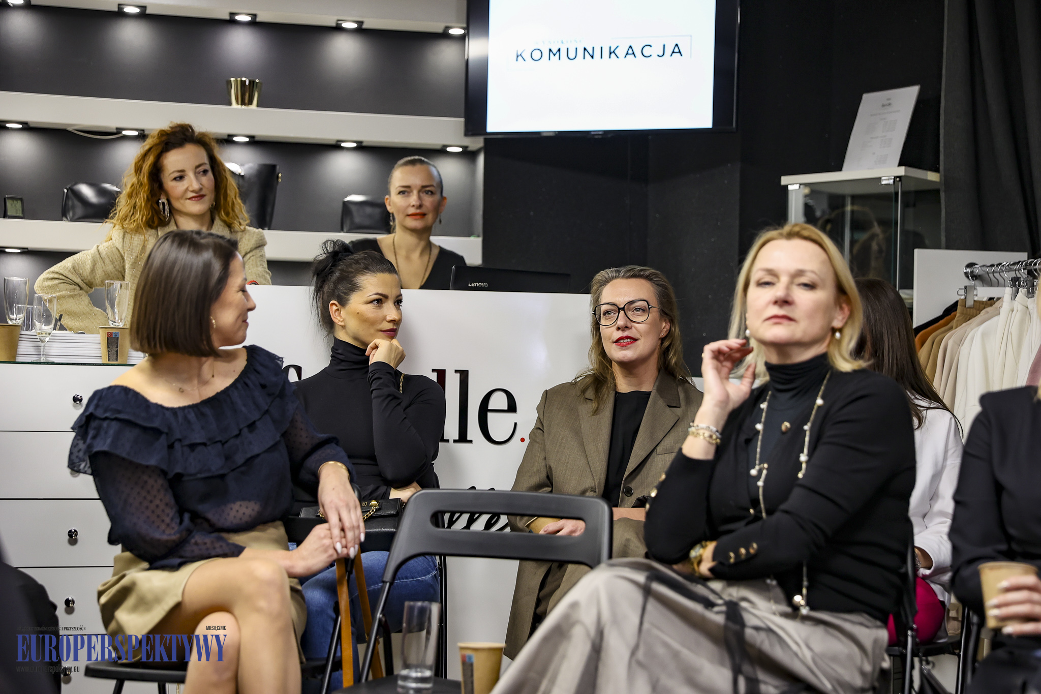 FURELLE + Jej Wysokość KOMUNIKACJA