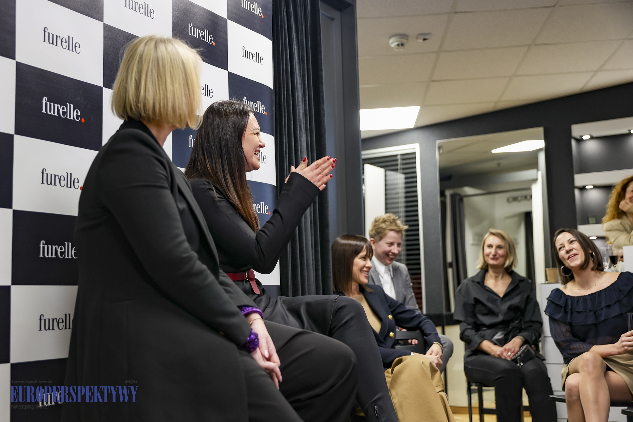 FURELLE + Jej Wysokość KOMUNIKACJA