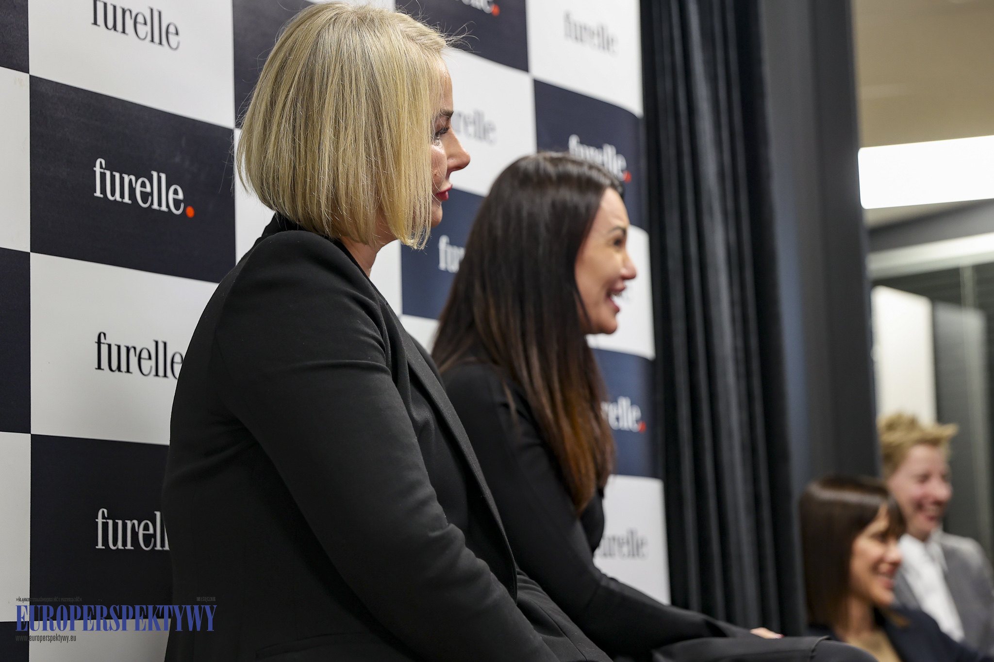 FURELLE + Jej Wysokość KOMUNIKACJA