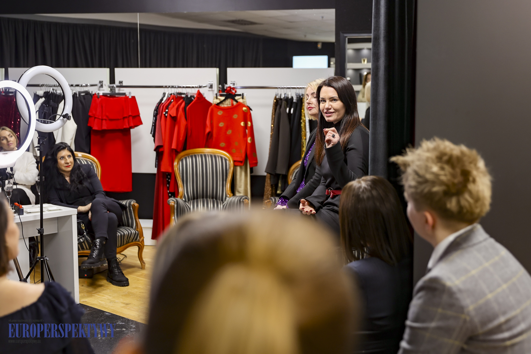 FURELLE + Jej Wysokość KOMUNIKACJA