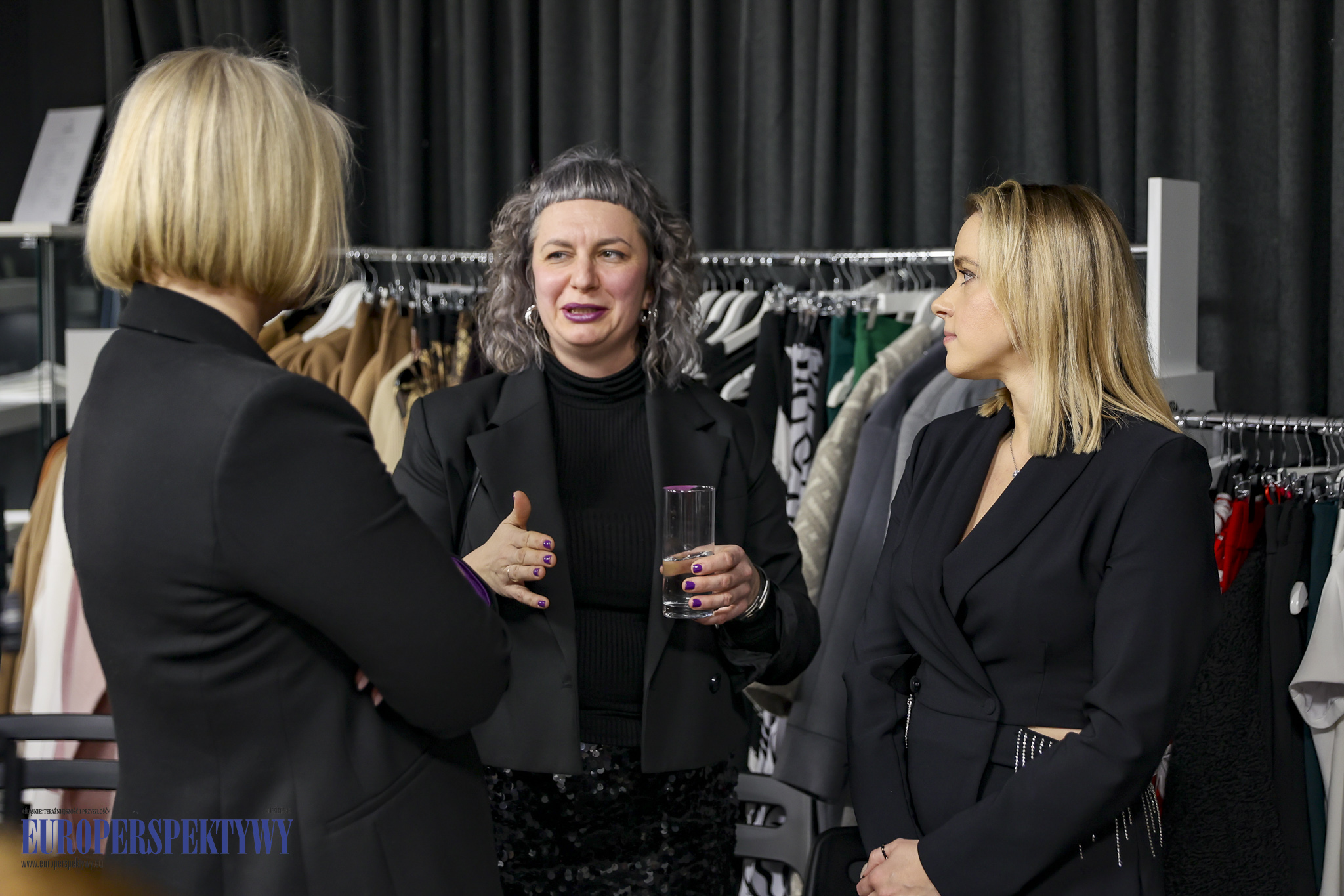 FURELLE + Jej Wysokość KOMUNIKACJA