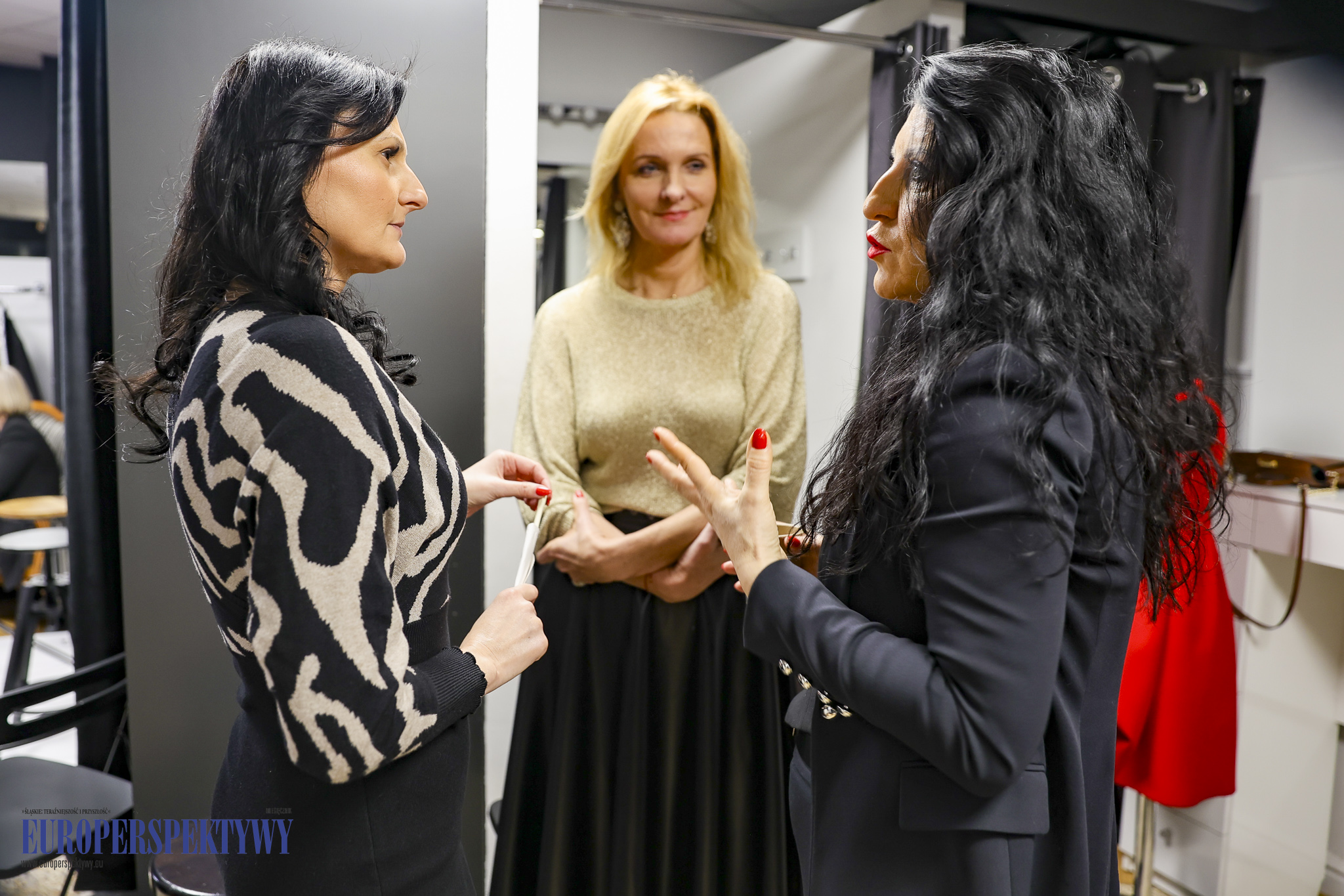 FURELLE + Jej Wysokość KOMUNIKACJA