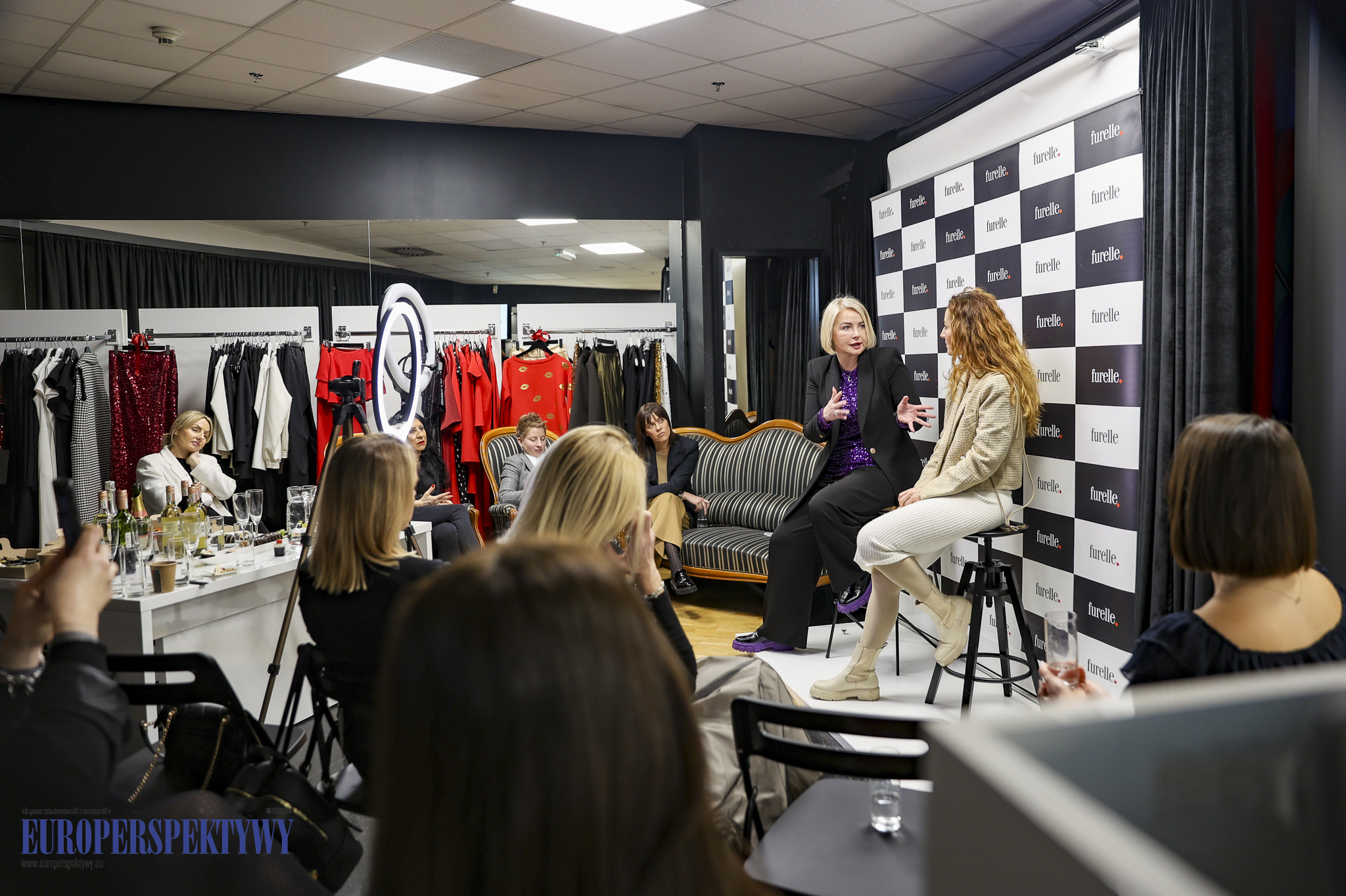 FURELLE + Jej Wysokość KOMUNIKACJA