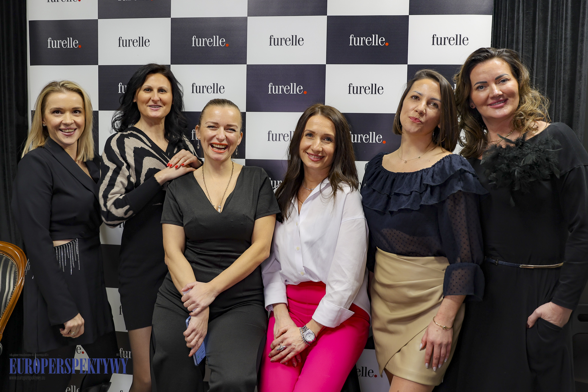 FURELLE + Jej Wysokość KOMUNIKACJA