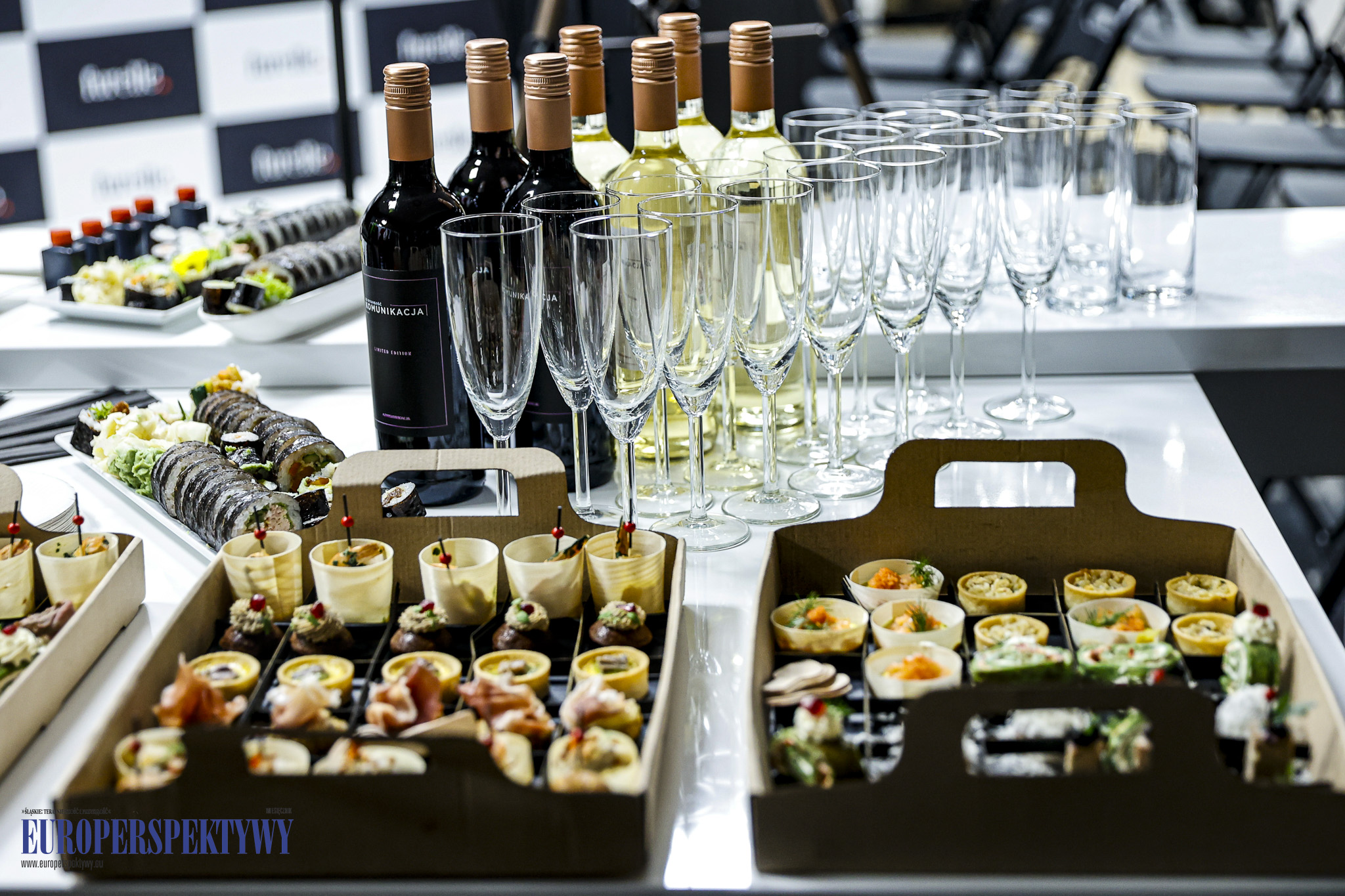 FURELLE + Jej Wysokość KOMUNIKACJA