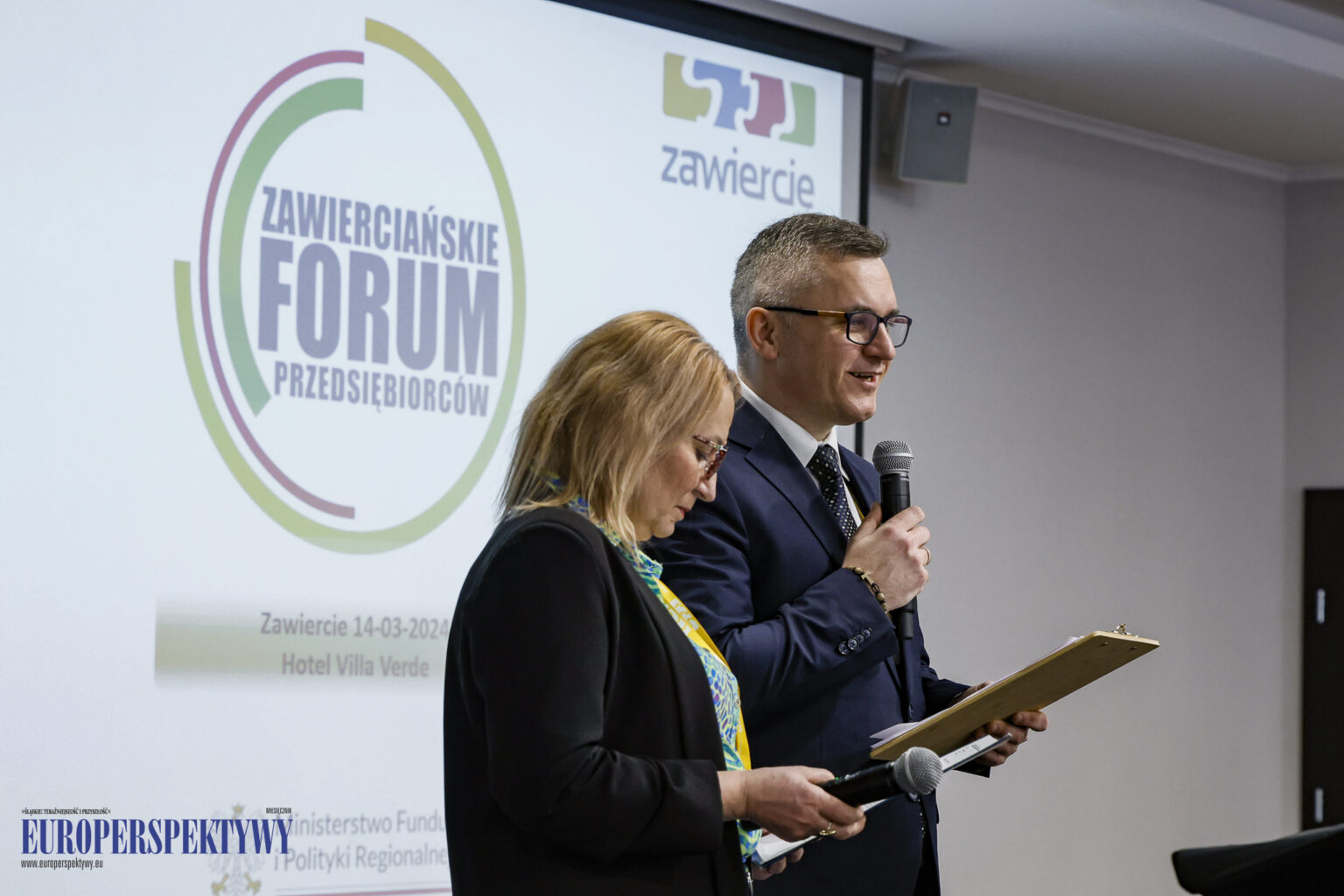 Zdjęcie zrobione w trakcie wydarzenia Zawierciańskie Forum Przedsiębiorców 2.0, którego organizatorami byli: Łukasz Konarski – Prezydent Miasta Zawiercia, Marta Waląg – Dyrektor Agencji Rozwoju Zawiercia, Miłosz Garbarczuk – Koordynator Forum Przedsiębiorców.