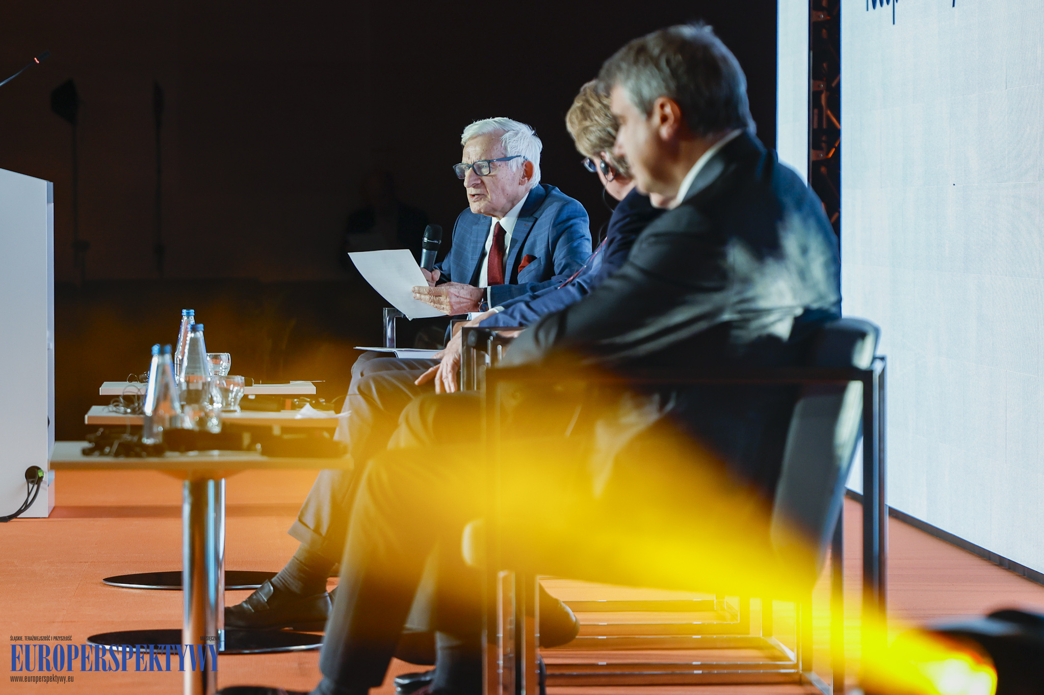 _MGL1971 Europerspektywy RIG: Industry in transition