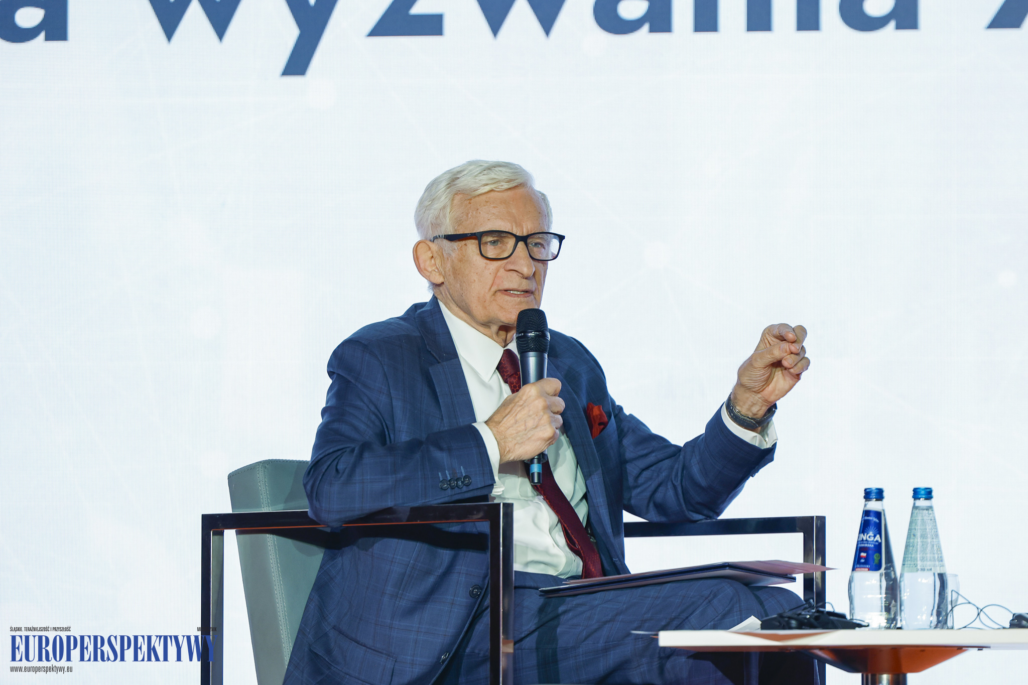 _MGL2107 Europerspektywy RIG: Industry in transition