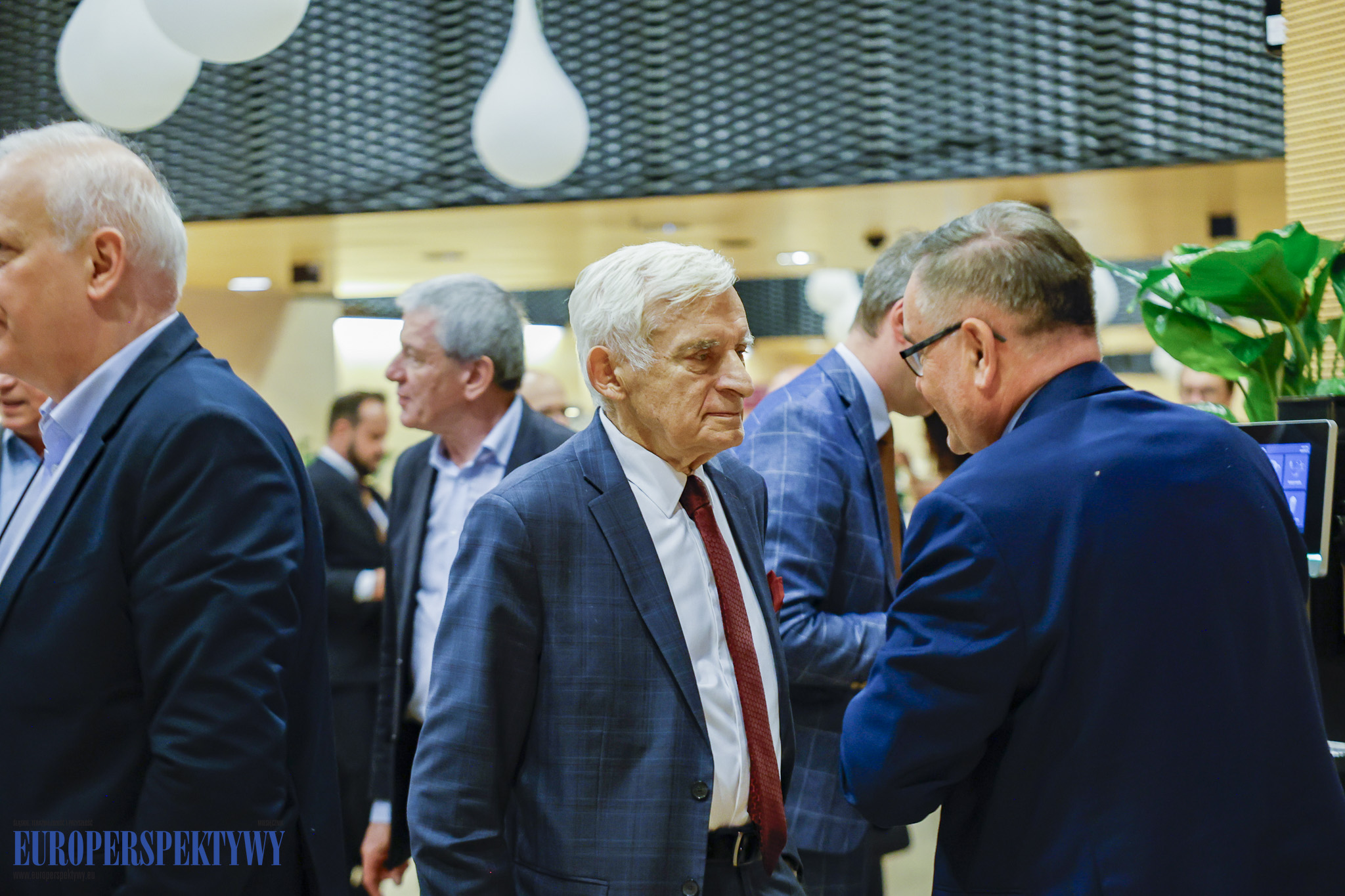 _MGL2909 Europerspektywy RIG: Industry in transition