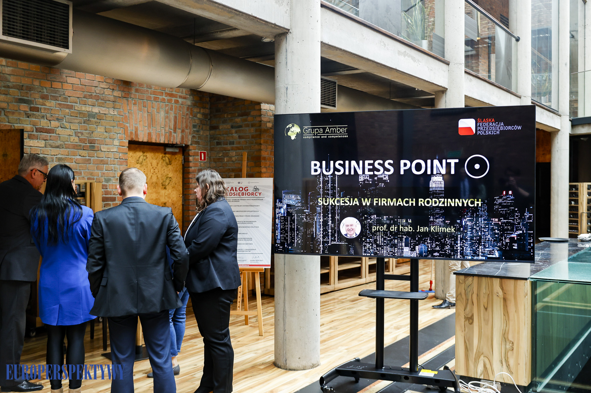 _MGL6650 Europerspektywy Grupa Amber i Śląska FPP — Business Point