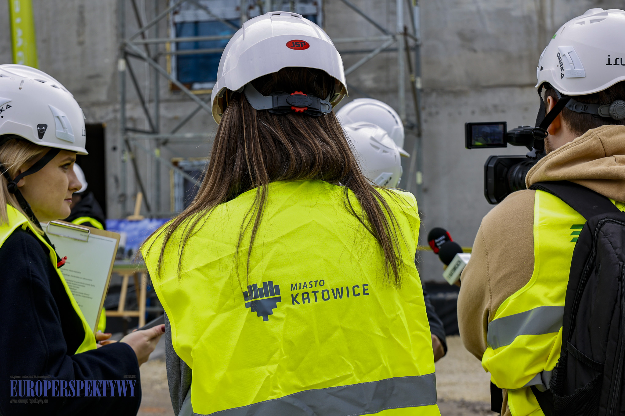 _MGL9009 Europerspektywy TBS zawieszenie wiechy