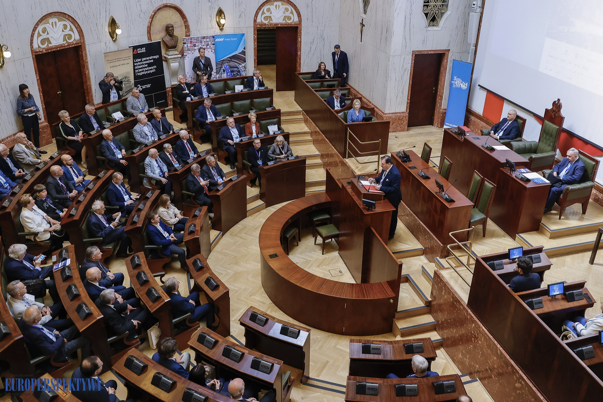 W ramach obchodów jubileuszu 105-lecia OZW SEP oraz XI Katowickich Dni Elektryki odbyła się konferencja naukowo-techniczna pt. "Wyzwania dla energetyki XXI wieku - transformacja, legislacja, nowe technologie".