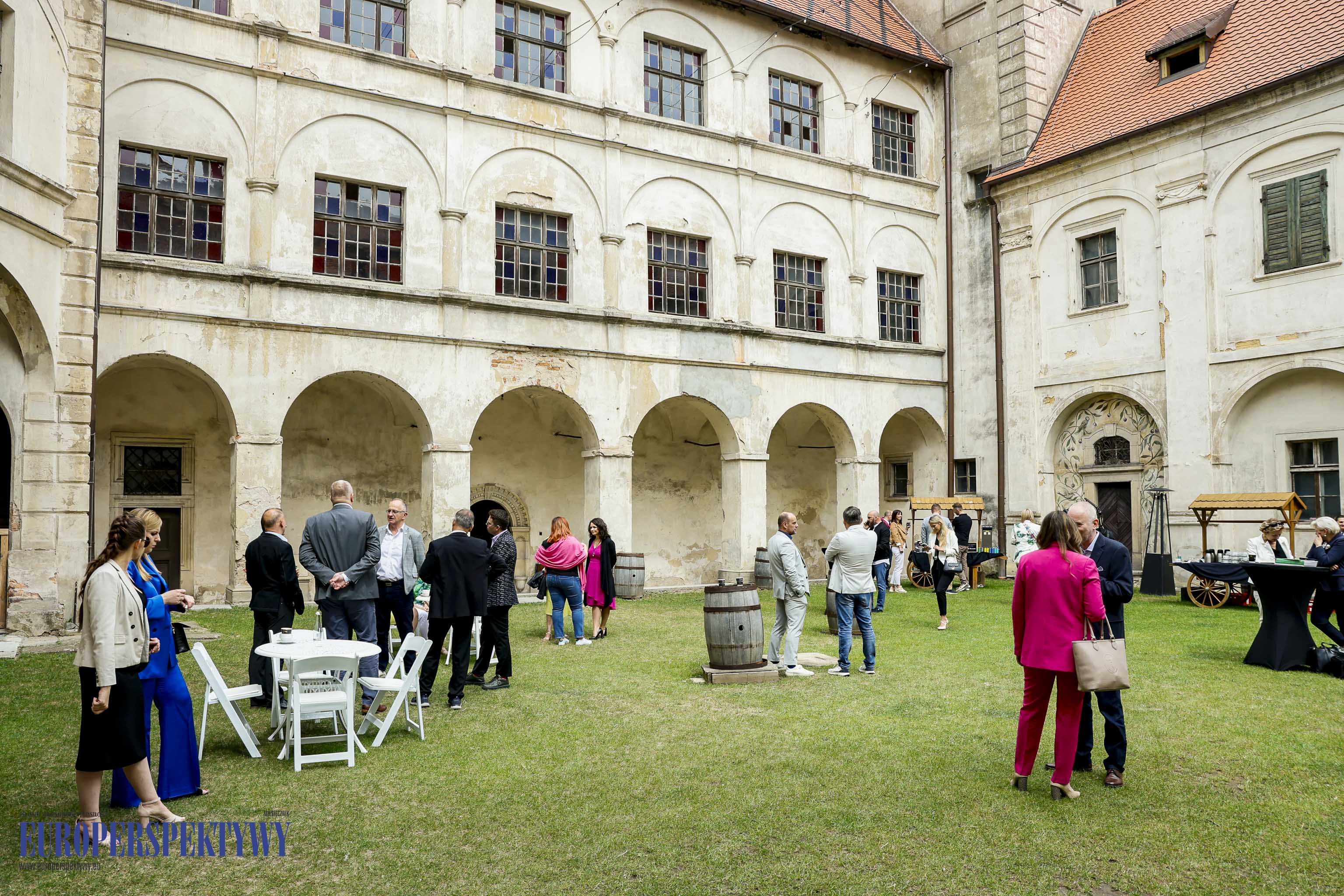 _MGL-1014 Europerspektywy Business Centre Club na Zamku w Niemodlinie