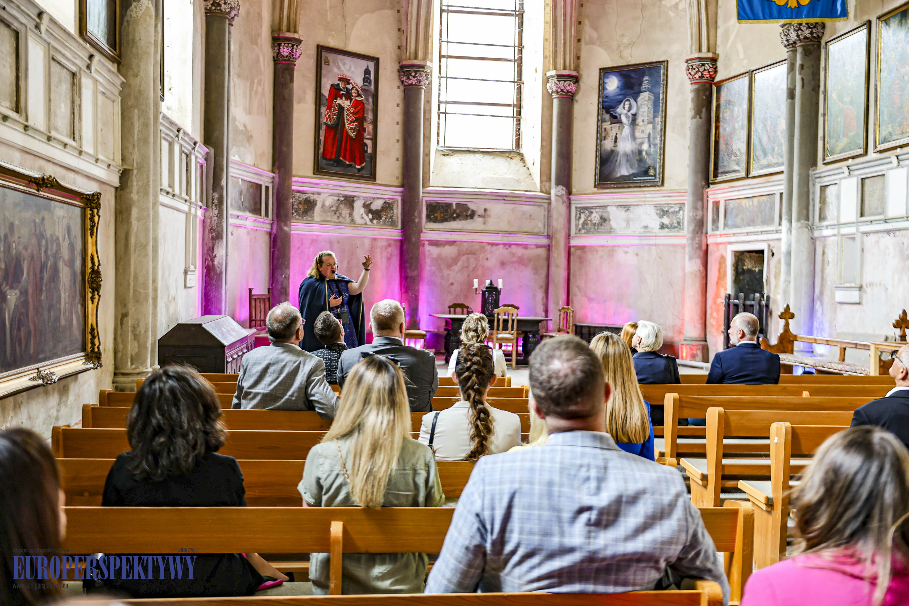 _MGL-1024 Europerspektywy Business Centre Club na Zamku w Niemodlinie