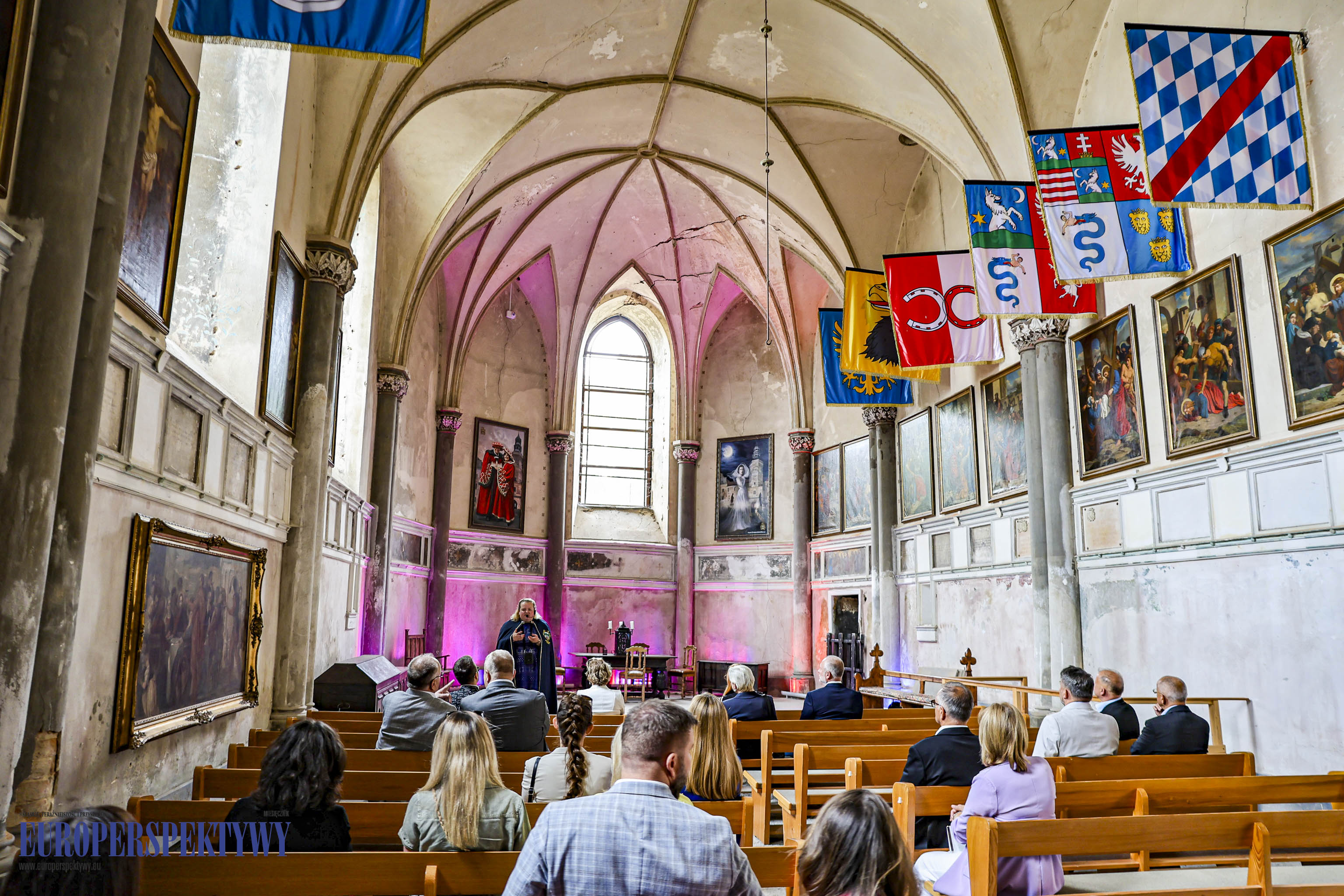 _MGL-1025 Europerspektywy Business Centre Club na Zamku w Niemodlinie