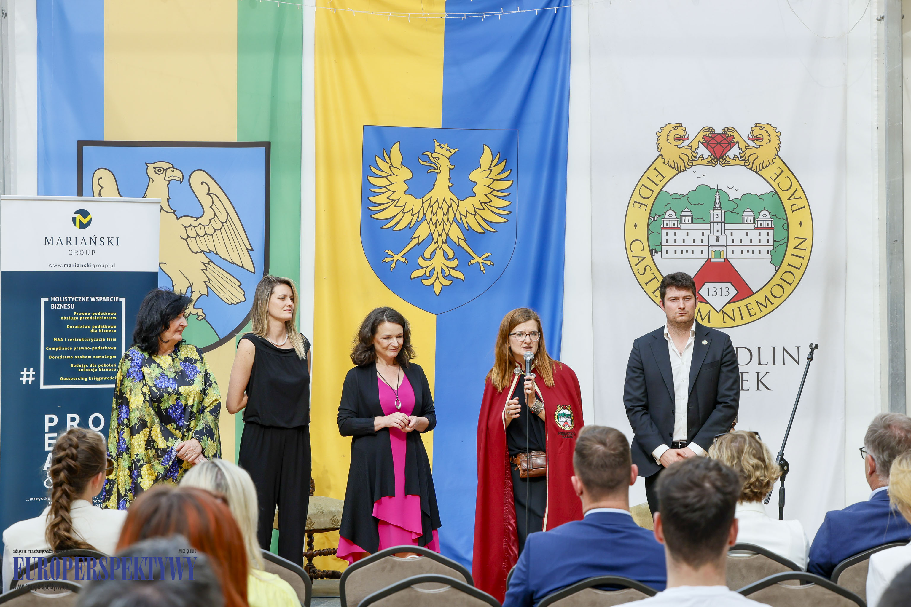 _MGL-1068 Europerspektywy Business Centre Club na Zamku w Niemodlinie