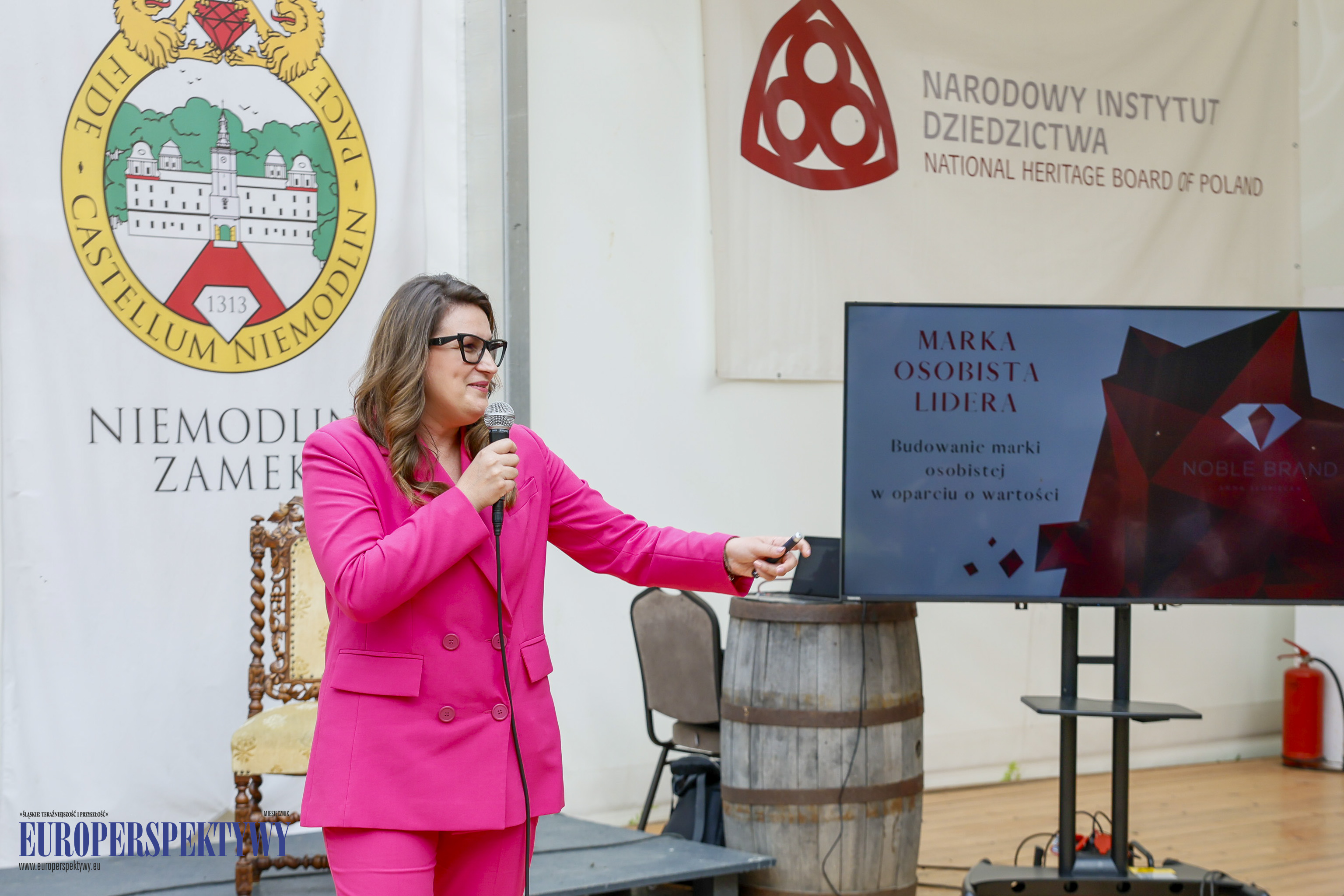 _MGL-1078 Europerspektywy Business Centre Club na Zamku w Niemodlinie