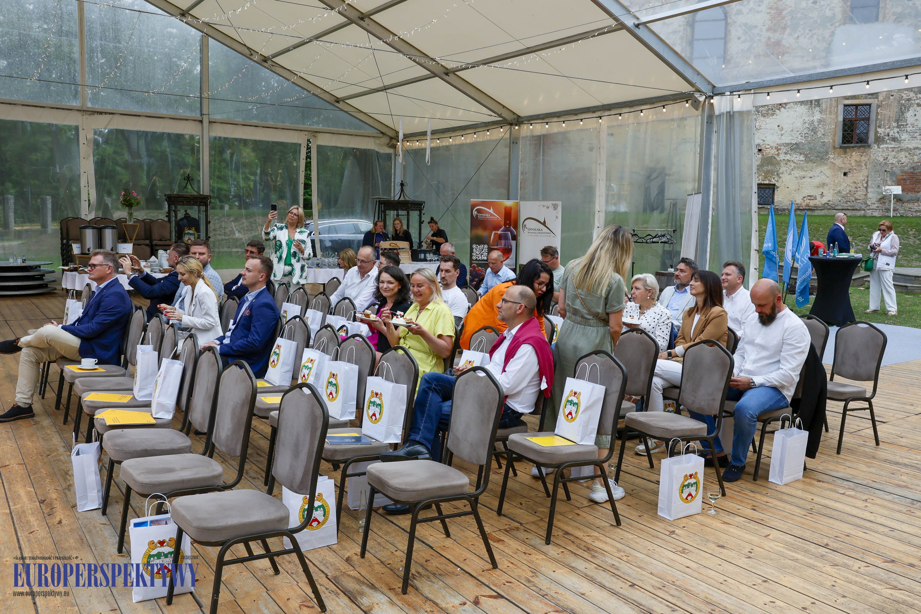 _MGL-1080 Europerspektywy Business Centre Club na Zamku w Niemodlinie