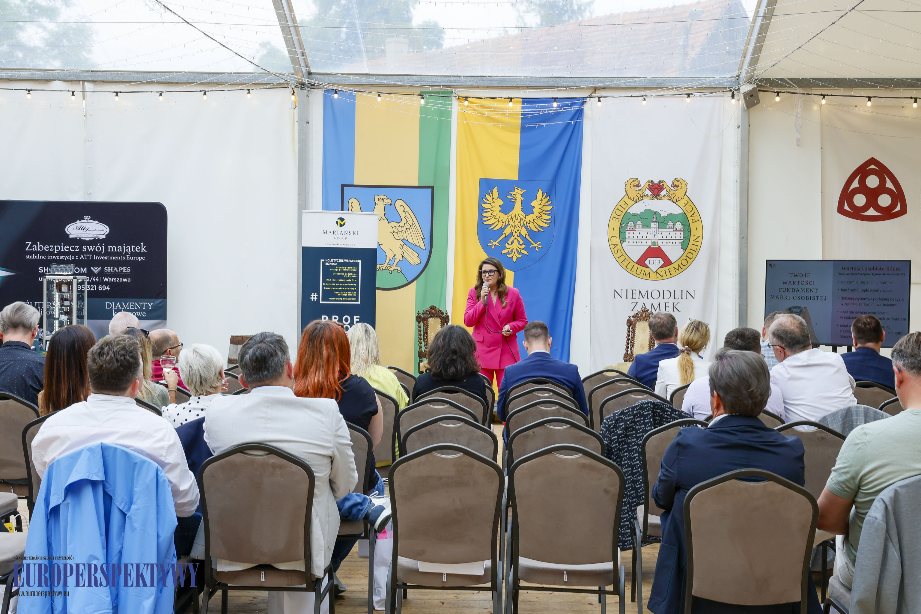 _MGL-1084 Europerspektywy Business Centre Club na Zamku w Niemodlinie