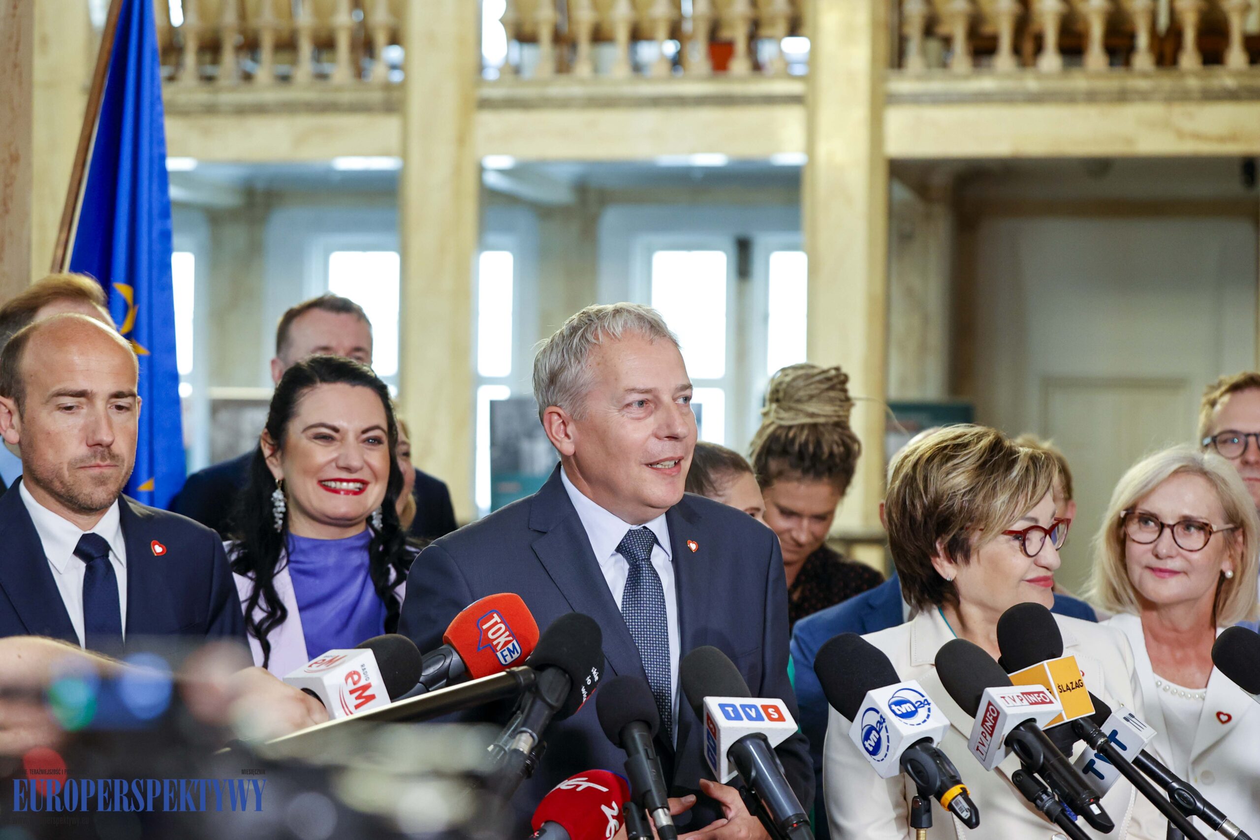 W westybulu Urzędu Wojewódzkiego odbył się briefing prasowy Marszałka Województwa Śląskiego Wojciecha Saługi.