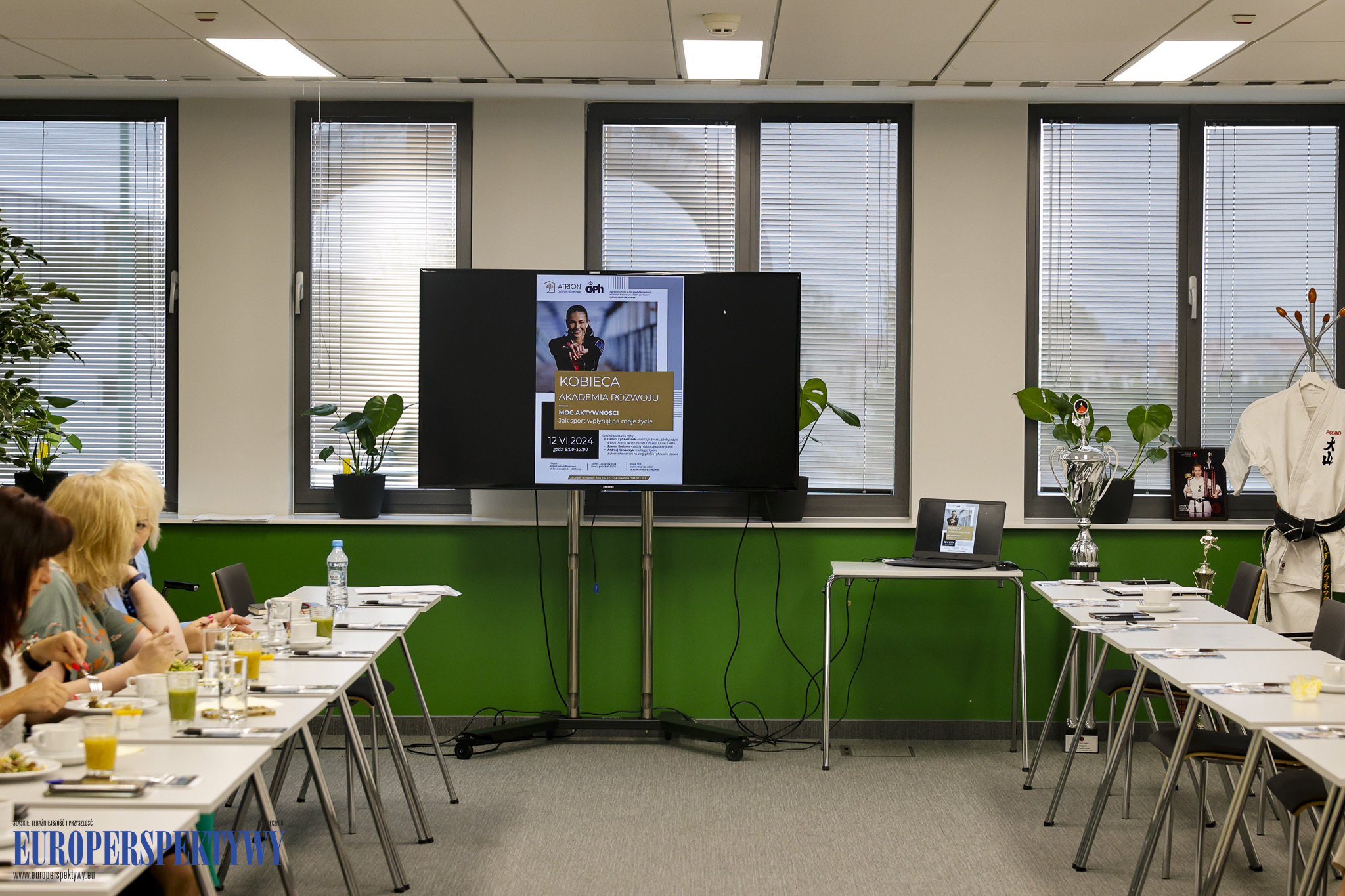 _MGL4975 Europerspektywy Atrion: 3. Kobieca Akademia Rozwoju