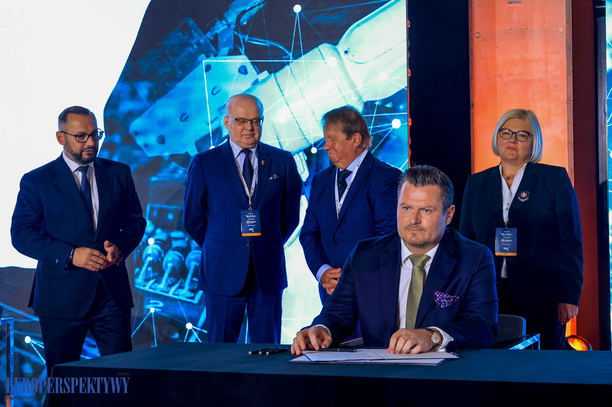 _MGL7010 Europerspektywy Industry in Transition 2024