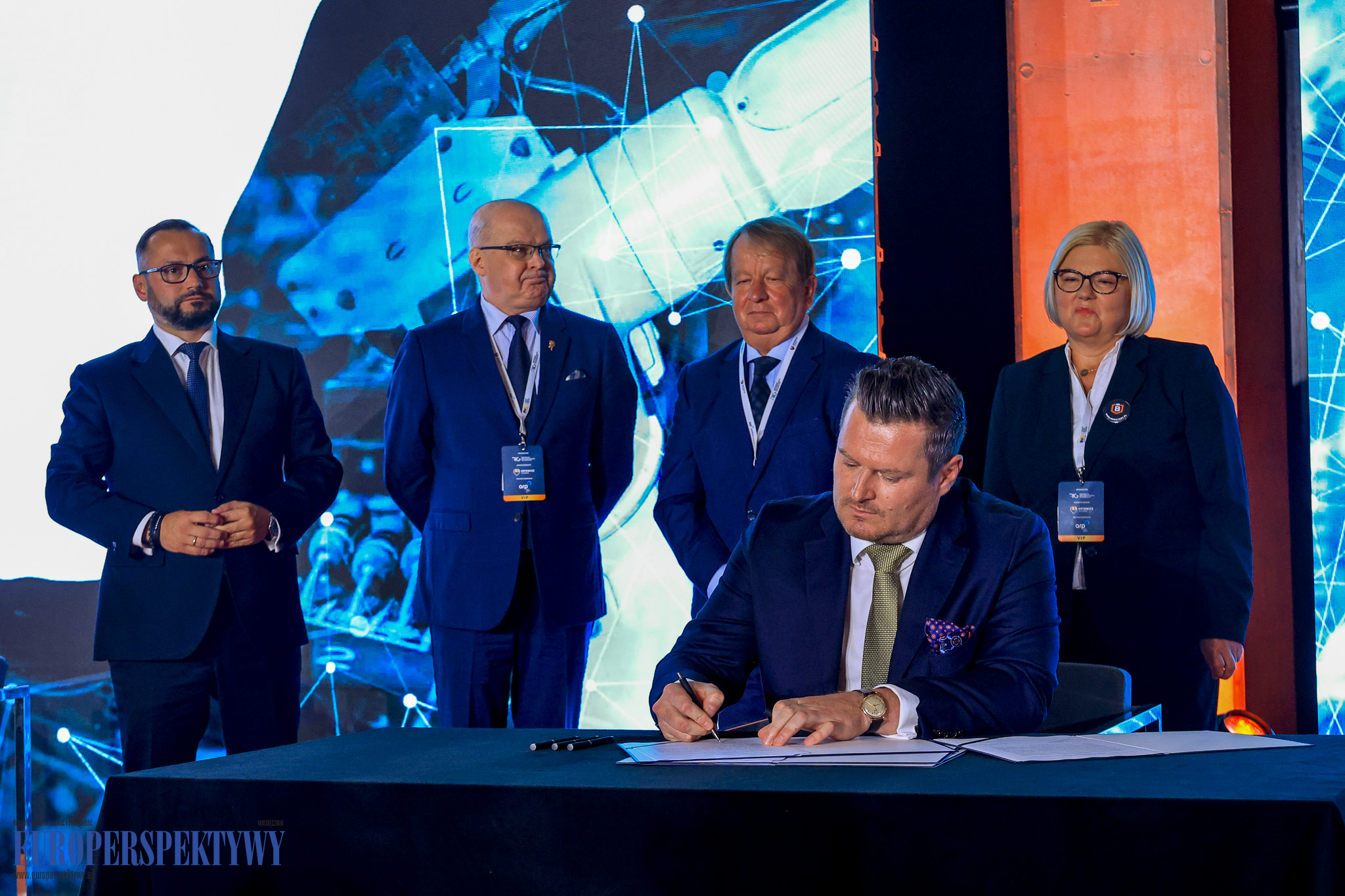 _MGL7017 Europerspektywy Industry in Transition 2024