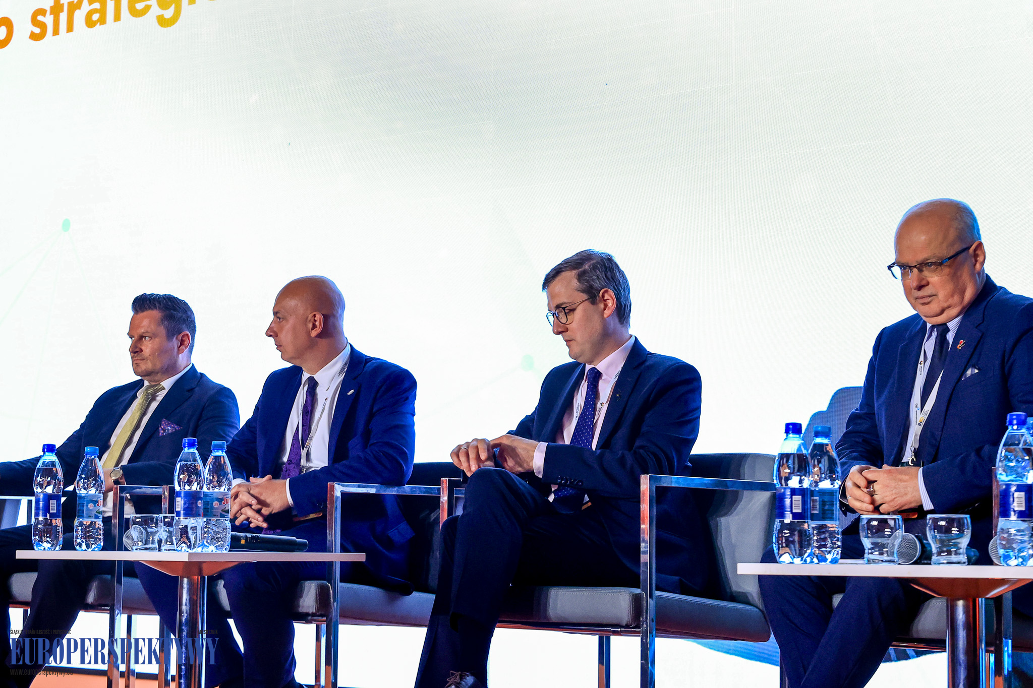 _MGL7138 Europerspektywy Industry in Transition 2024