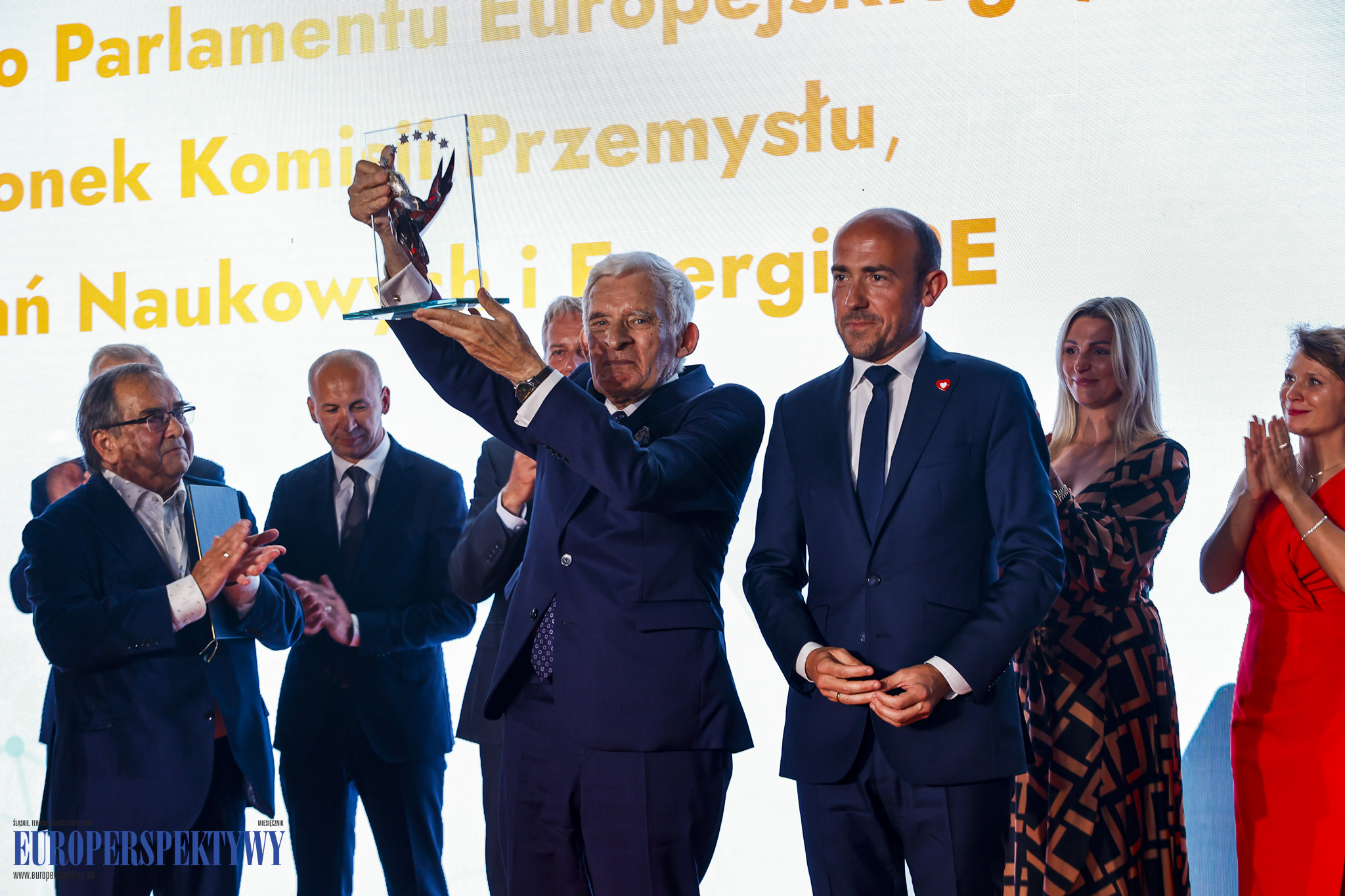 _MGL8335 Europerspektywy Industry in Transition 2024