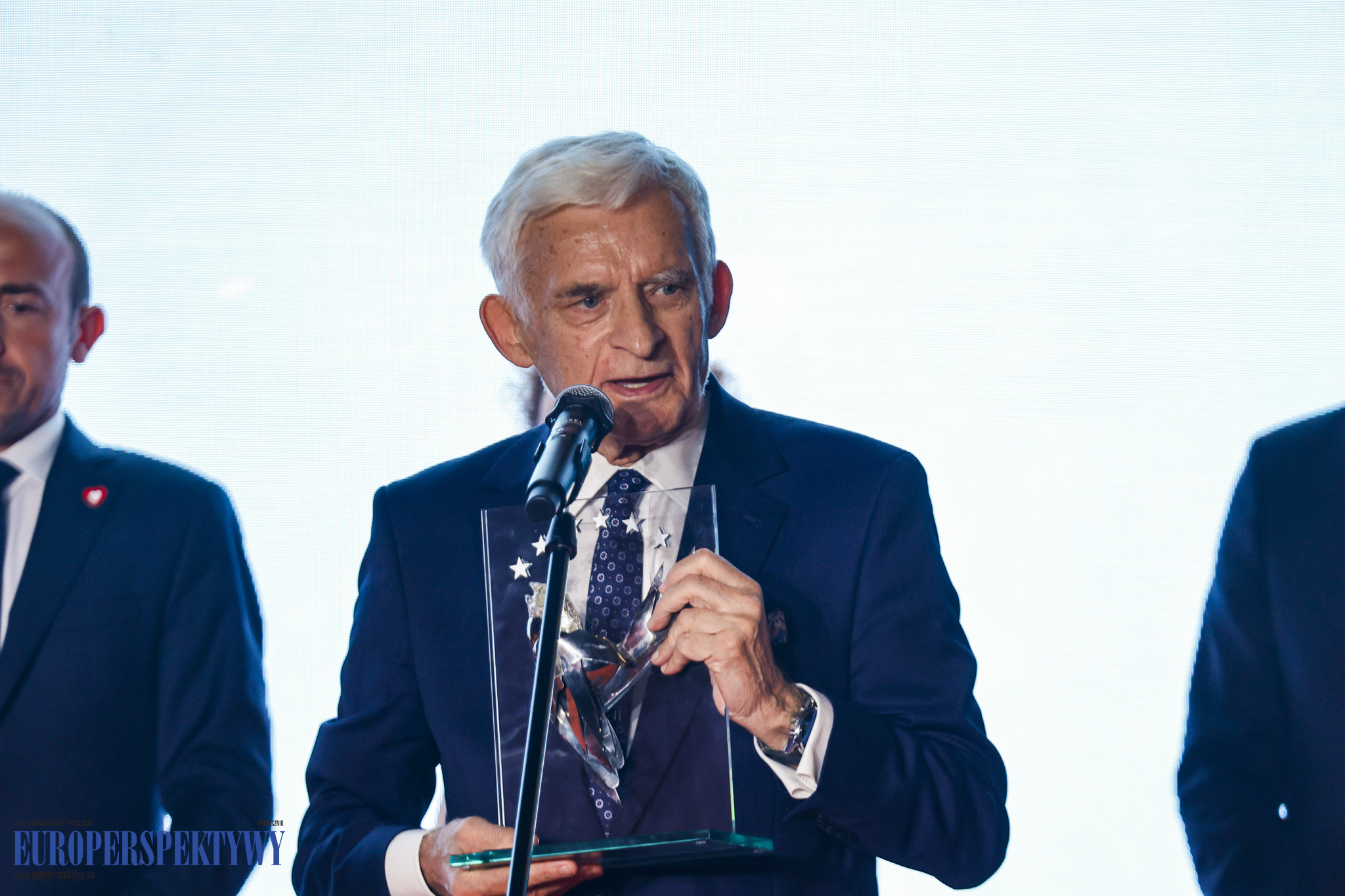W Międzynarodowym Centrum Kongresowym w Katowicach odbył się pierwszy Europejski Kongres Przemysłu i Energetyki Industry in Transition 2024. Podczas Kongresu przyznano także nagrodę „Inspiratora Roku 2024”. Nagroda pod patronatem Agencji Rozwoju Przemysłu SA jest wyrazem uznania dla osoby, która w wyróżniający się sposób przyczynia się to rozwoju przyjaznego środowiska dla przedsiębiorczości na Śląsku. Pierwsza statuetka trafiła w ręce Jerzego Buzka.
