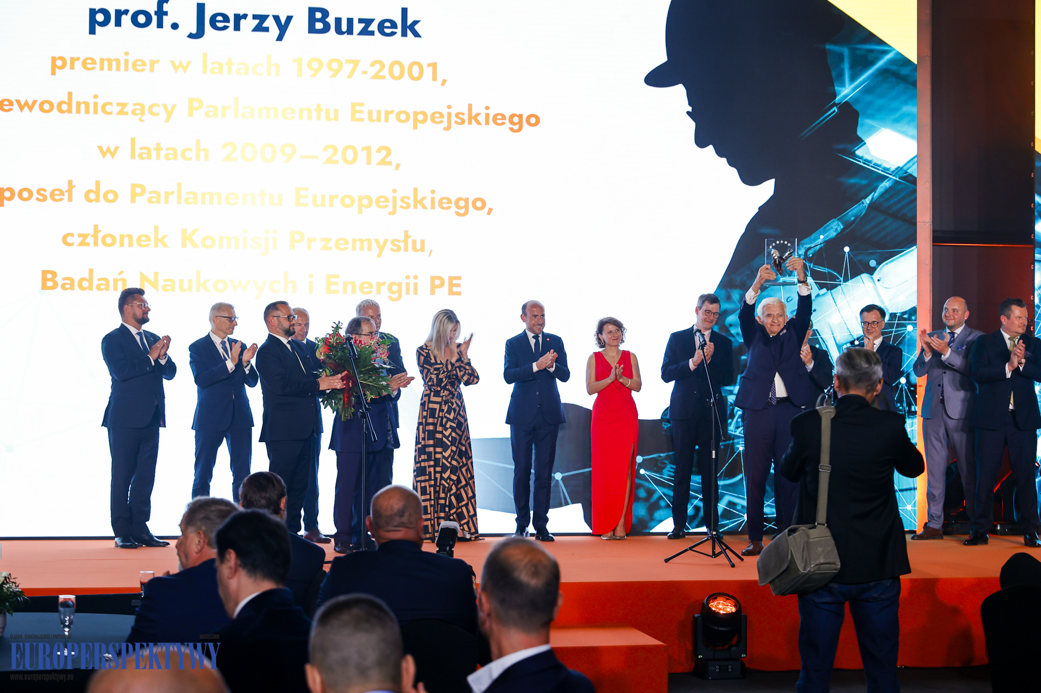 _MGL8566 Europerspektywy Industry in Transition 2024