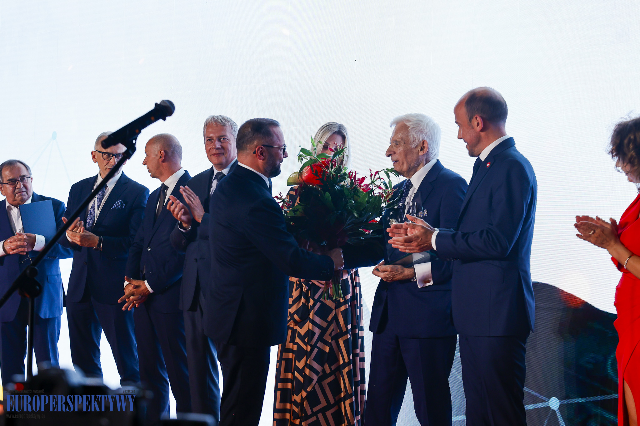 _MGL8688 Europerspektywy Industry in Transition 2024