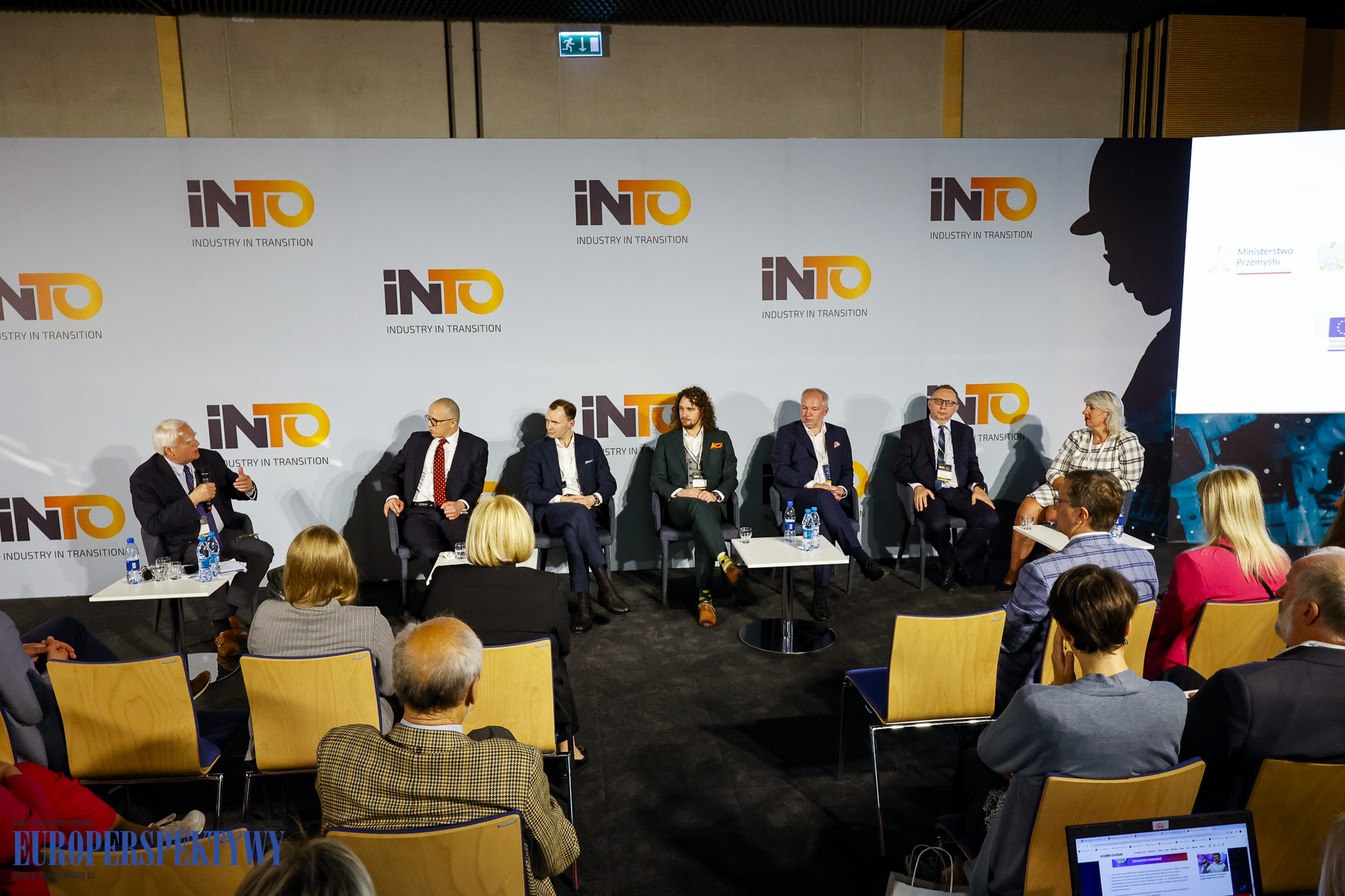 _MGL9230 Europerspektywy Industry in Transition 2024