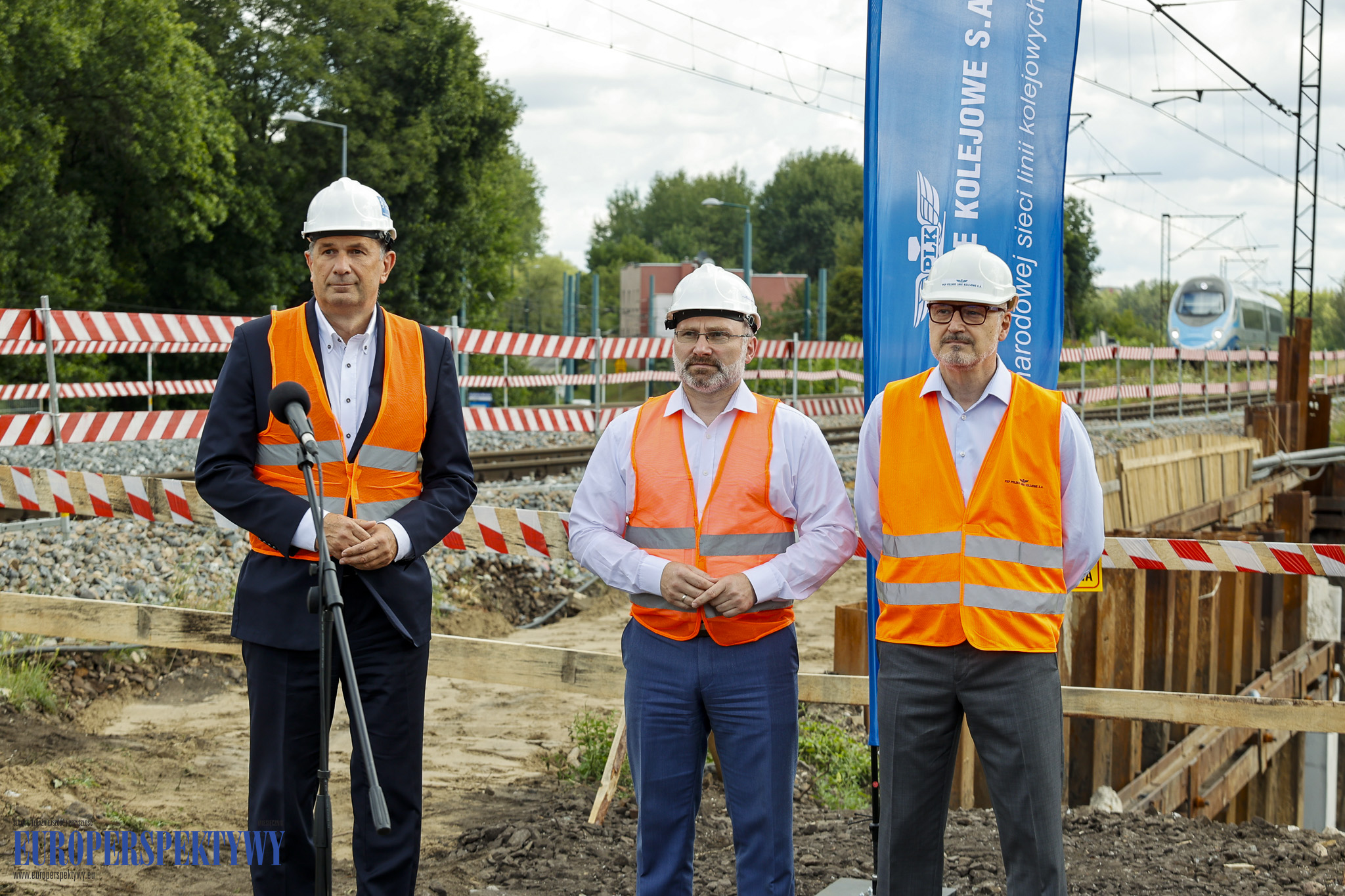 W Katowicach odbył się briefing dotyczący projektu "Śląskie na Nowych Torach".