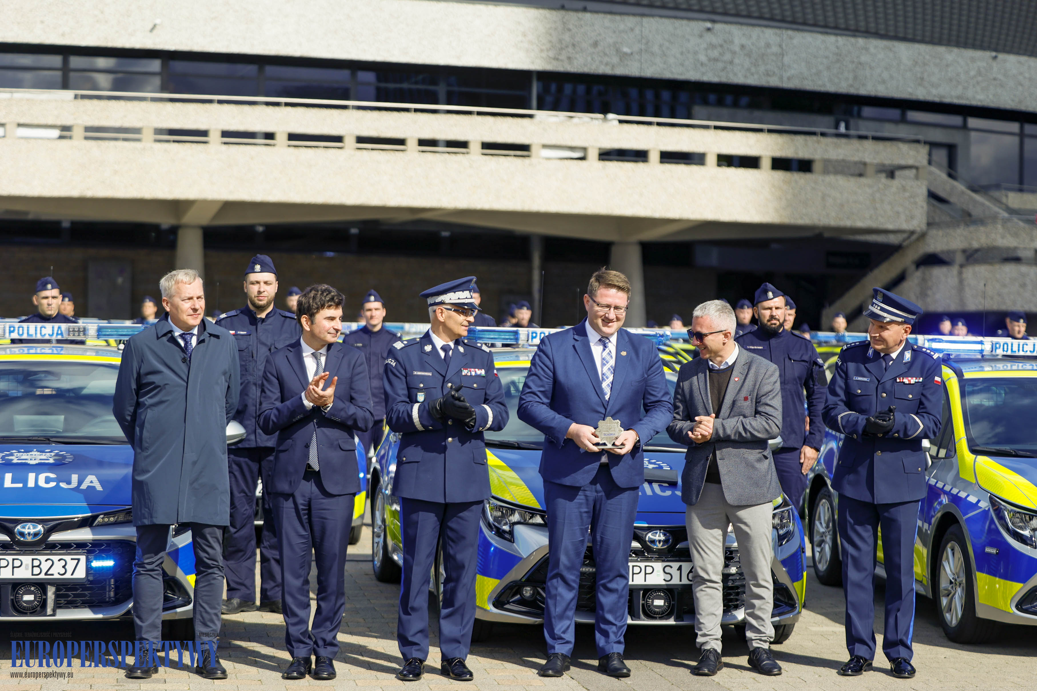 Europerspektywy Uroczyste przekazanie radiowozów