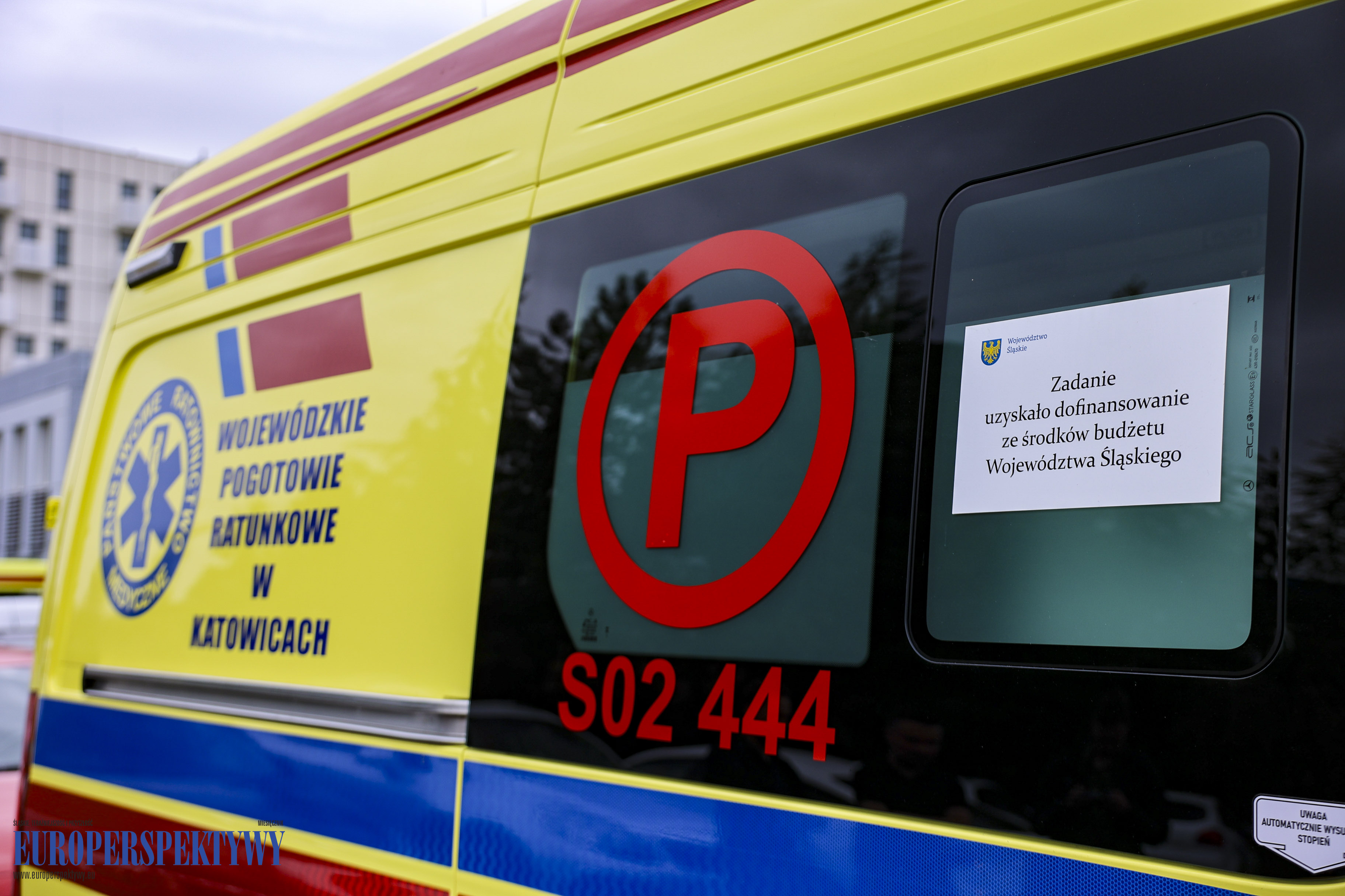 Europerspektywy 14 ambulansów dla WPR w Katowicach