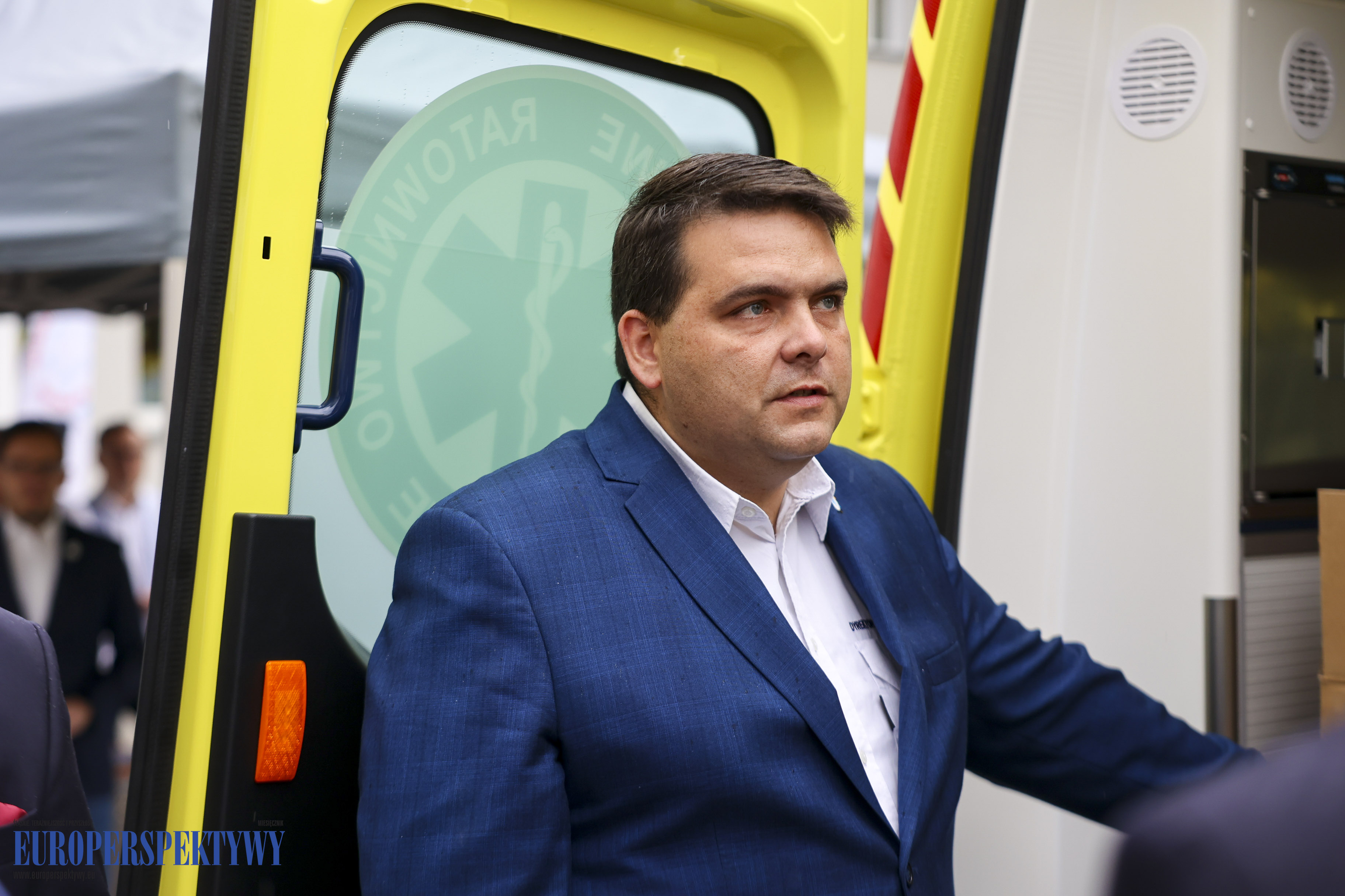 Europerspektywy 14 ambulansów dla WPR w Katowicach