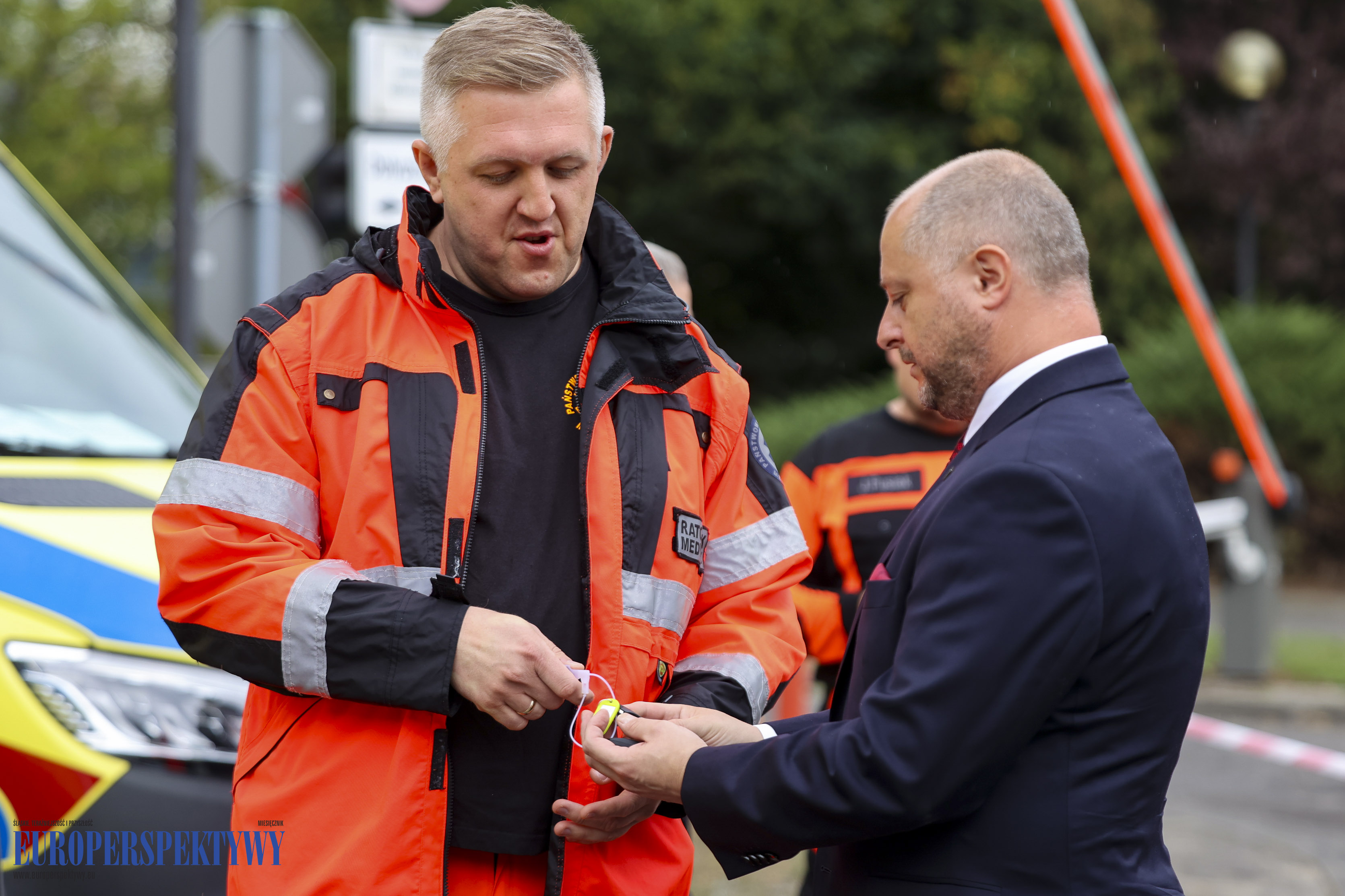 Europerspektywy 14 ambulansów dla WPR w Katowicach