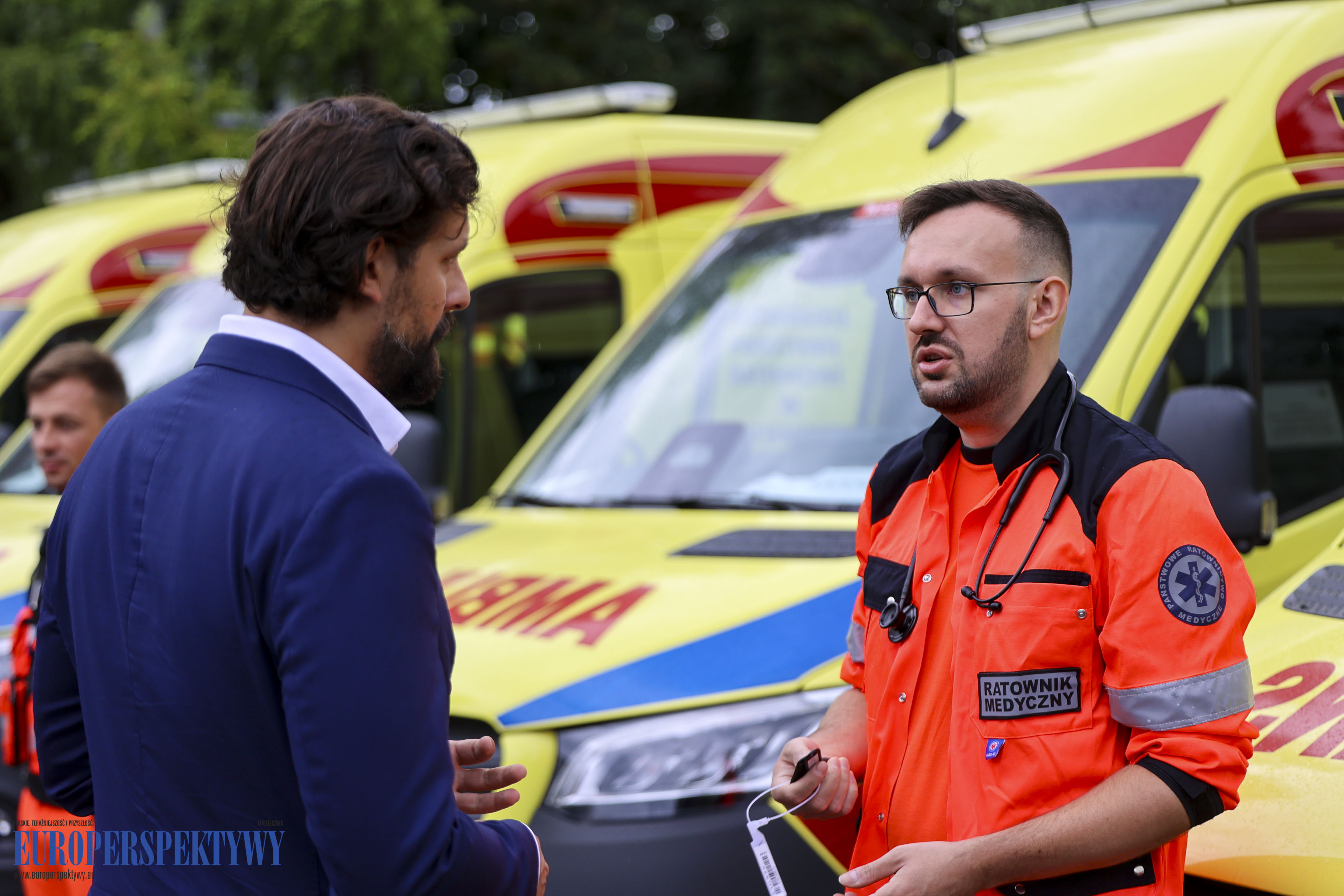 Europerspektywy 14 ambulansów dla WPR w Katowicach
