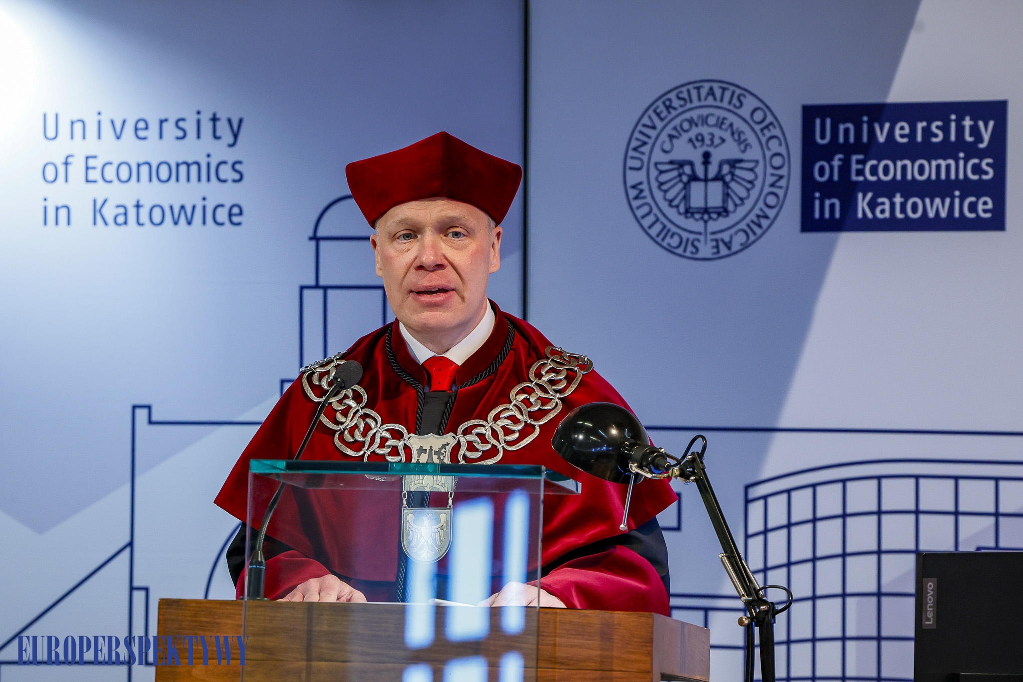 AE (10 z 187) Europerspektywy Uniwersytet Ekonomiczny obchodził swoje 88. urodziny