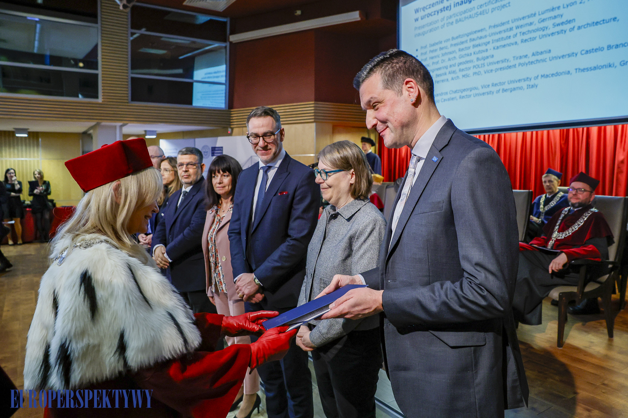 AE (11 z 187) Europerspektywy Uniwersytet Ekonomiczny obchodził swoje 88. urodziny