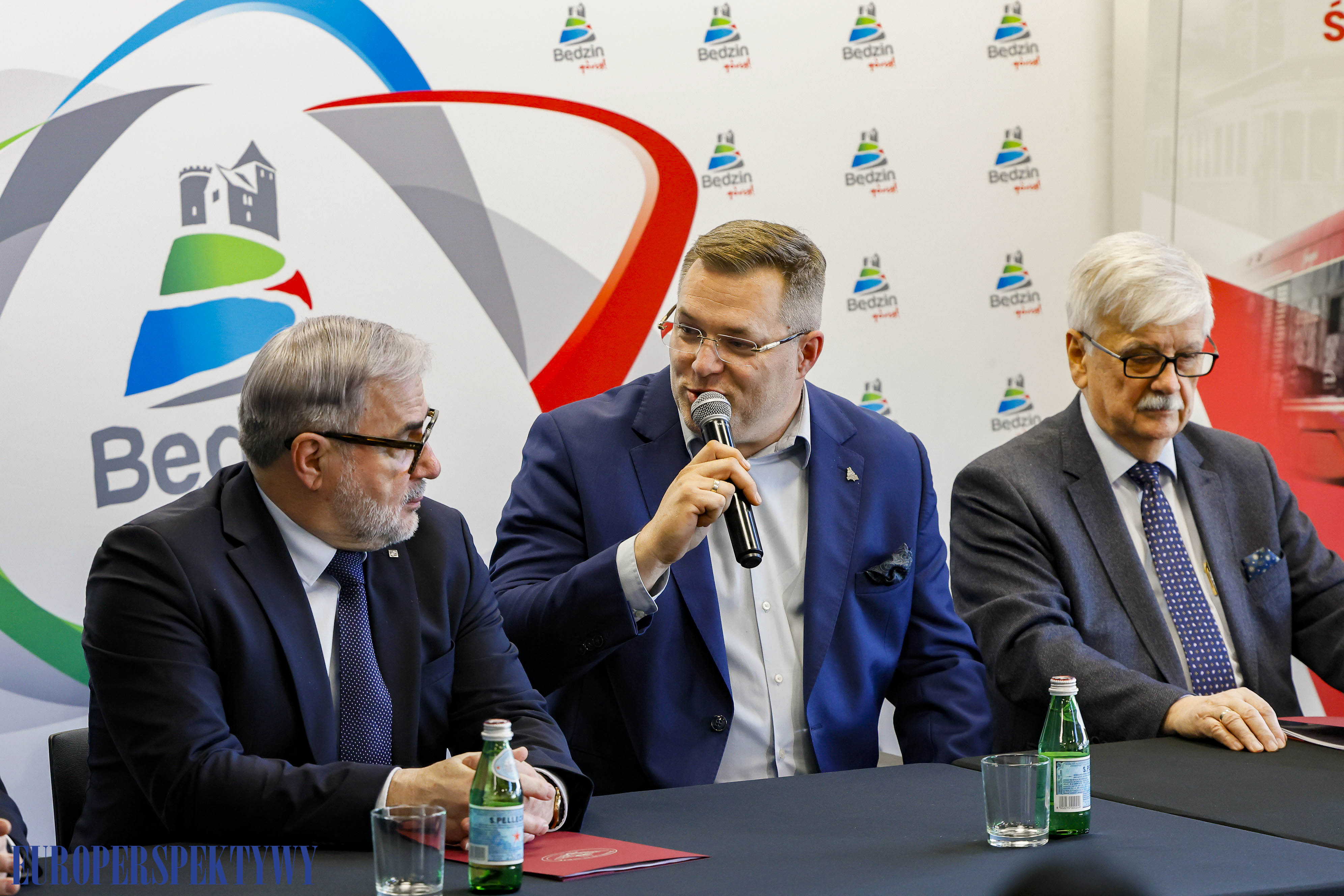 EP (21 z 37) Europerspektywy Będzin i Tramwaje Śląskie SA: podpisanie umowy